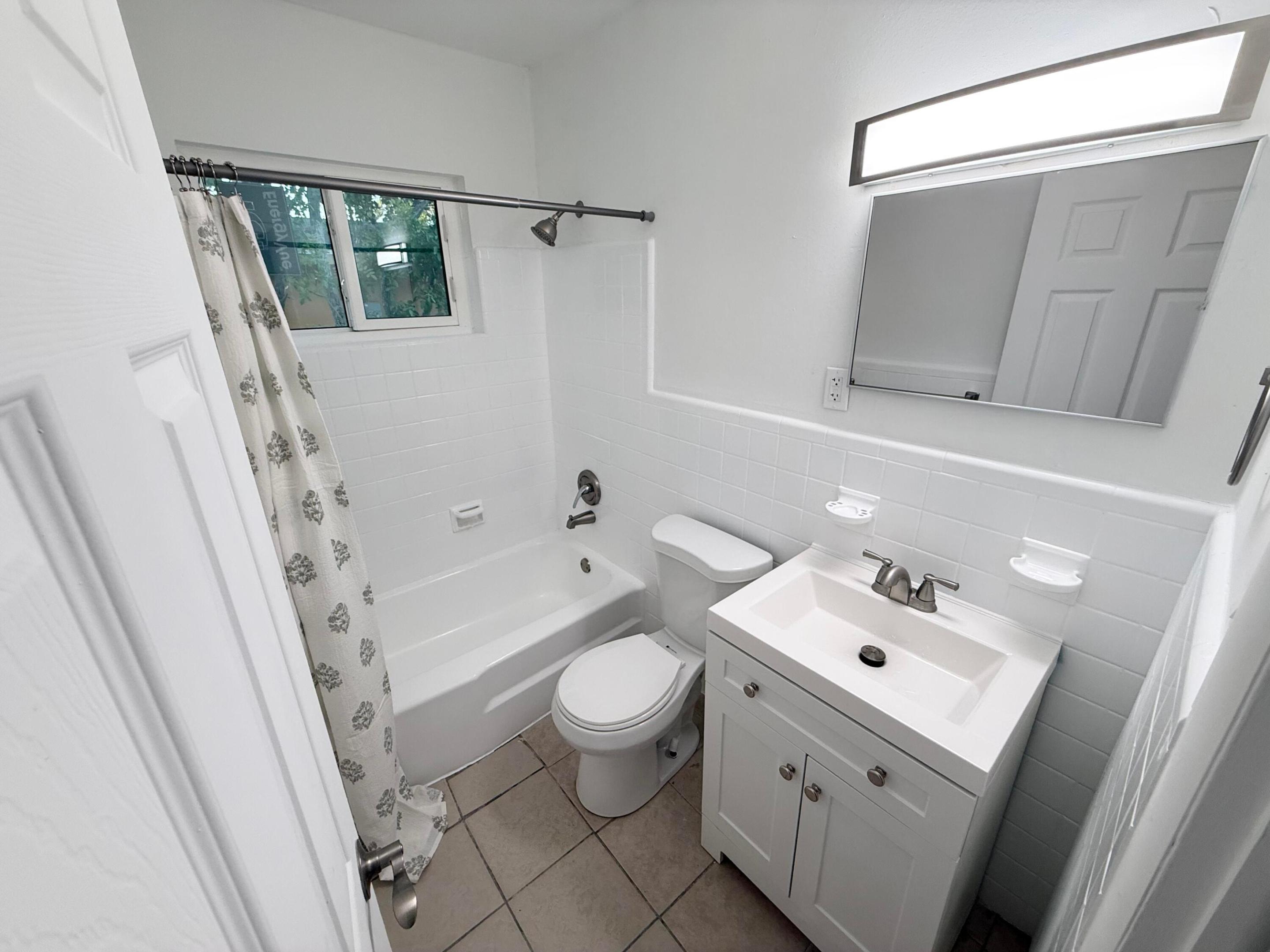 RUFF'S LITTLE DIXIE - Residential Lease