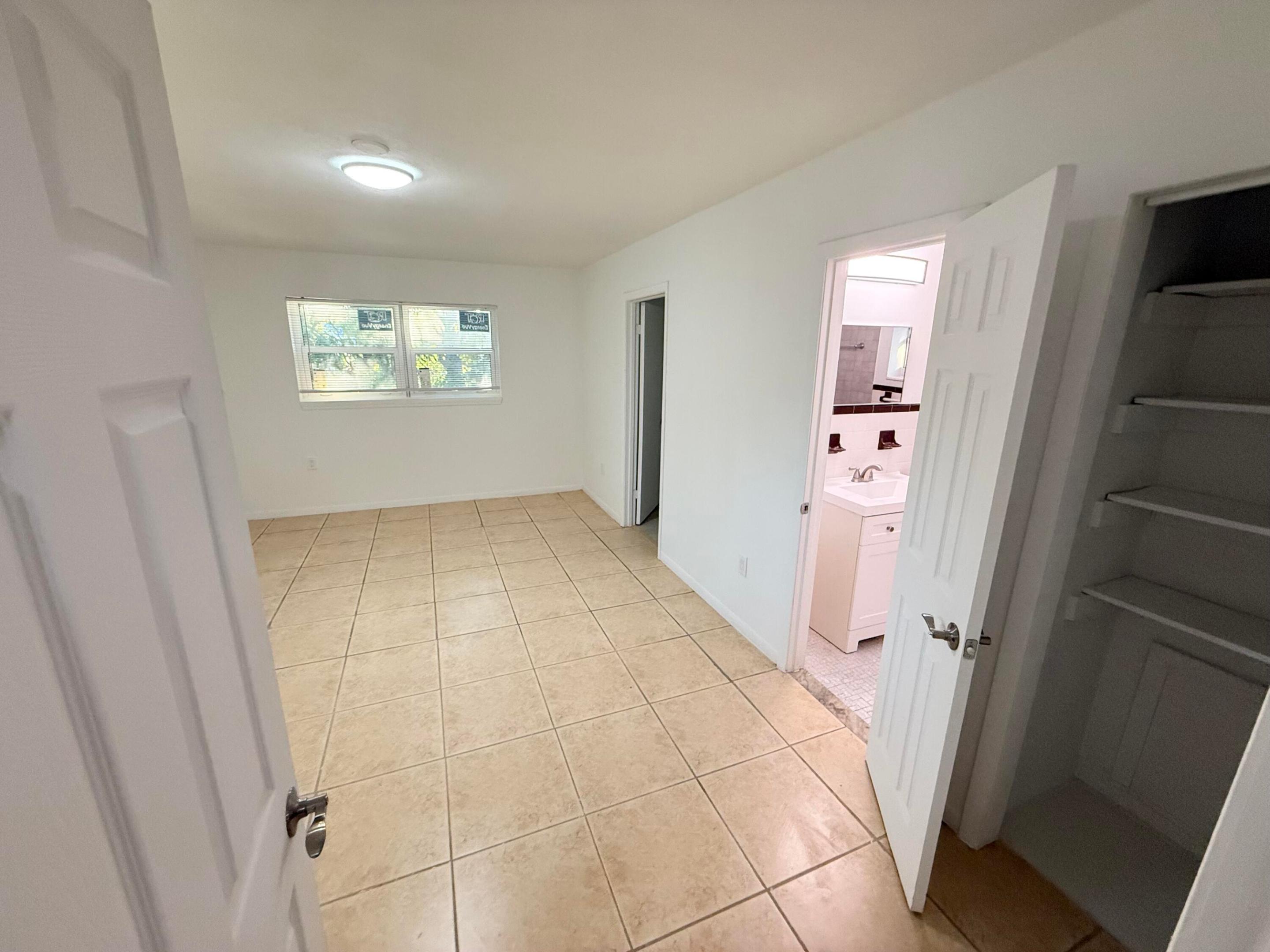 RUFF'S LITTLE DIXIE - Residential Lease