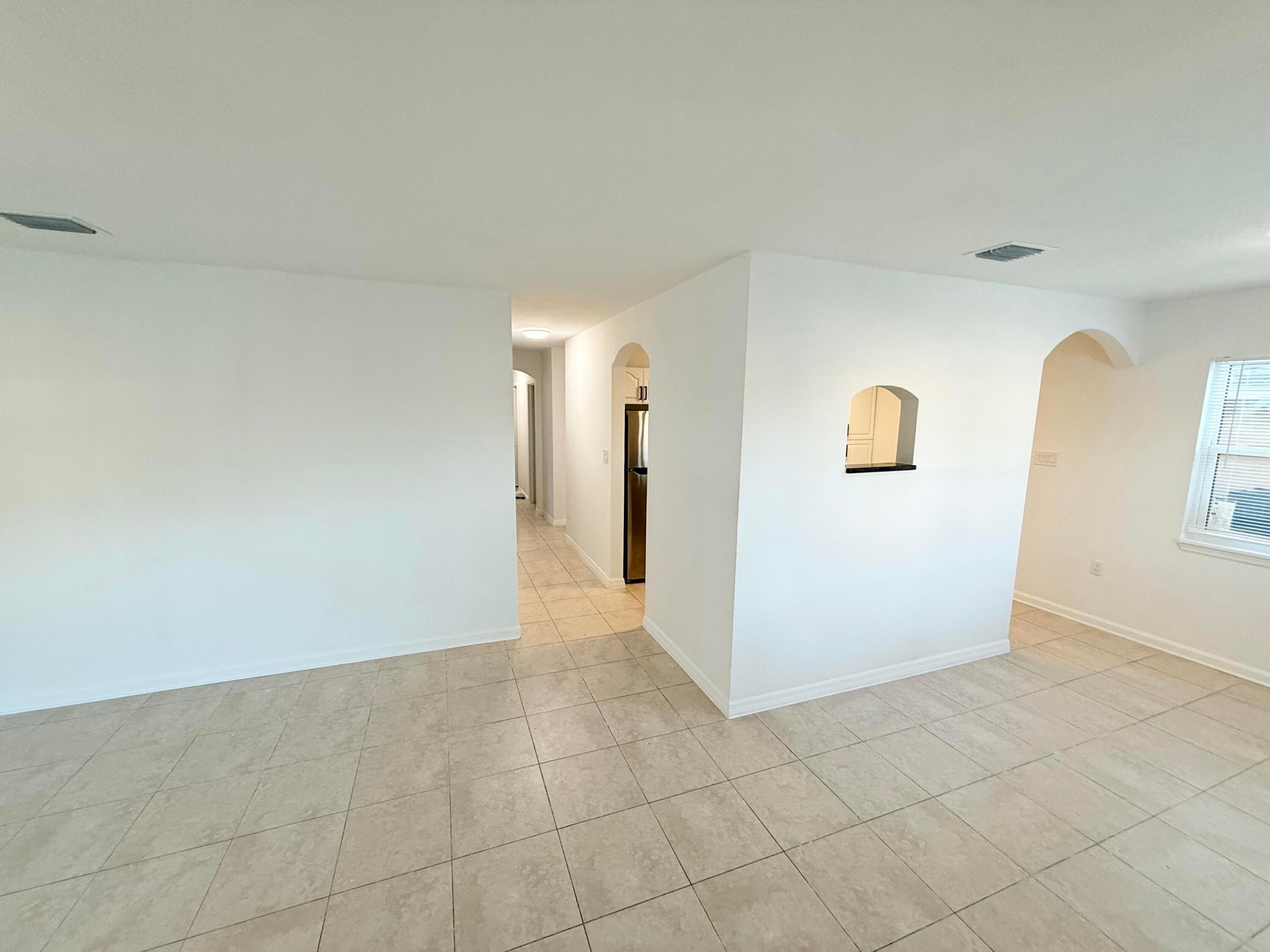 RUFF'S LITTLE DIXIE - Residential Lease