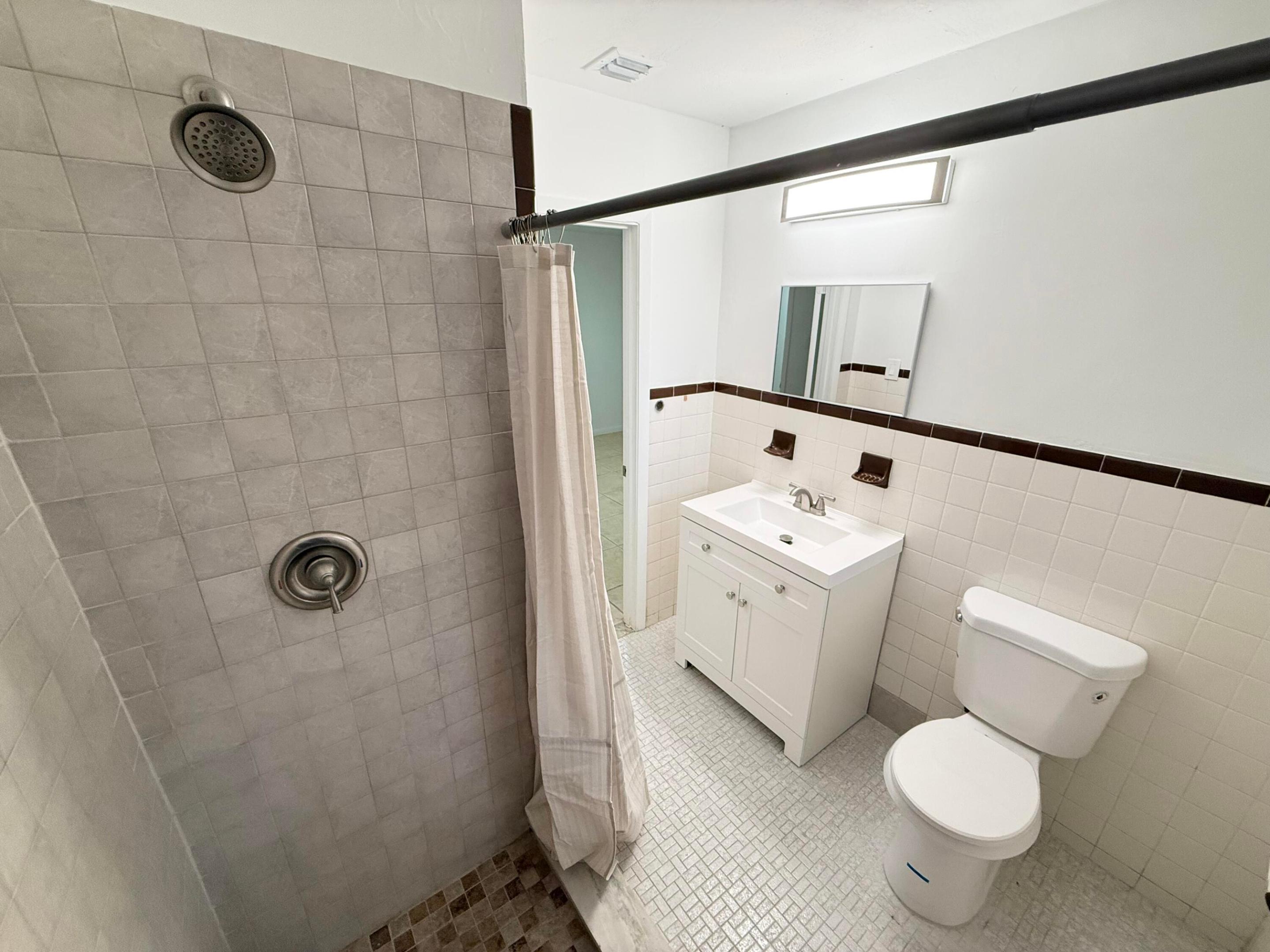 RUFF'S LITTLE DIXIE - Residential Lease