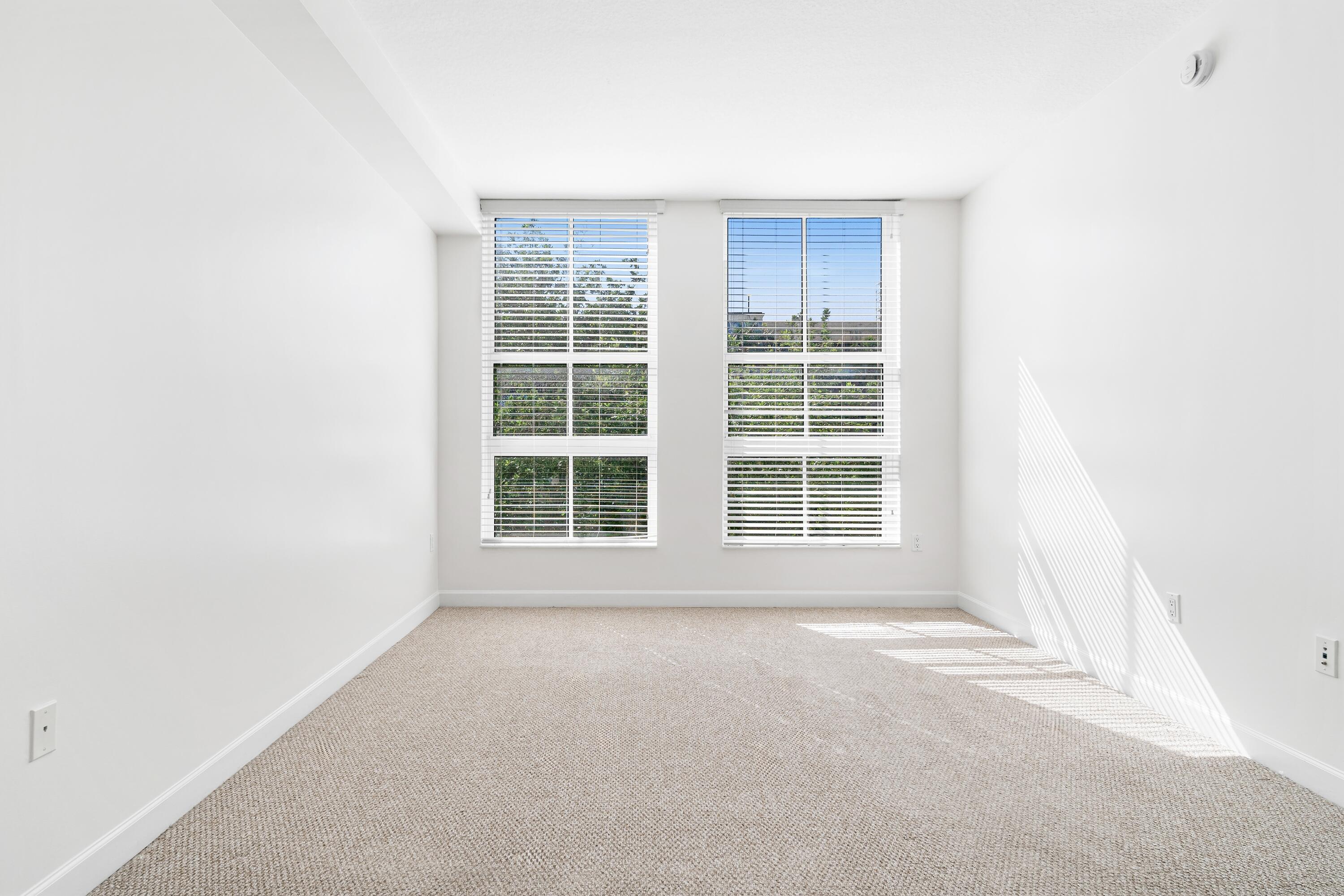 CITY PALMS CONDO - Residential Lease