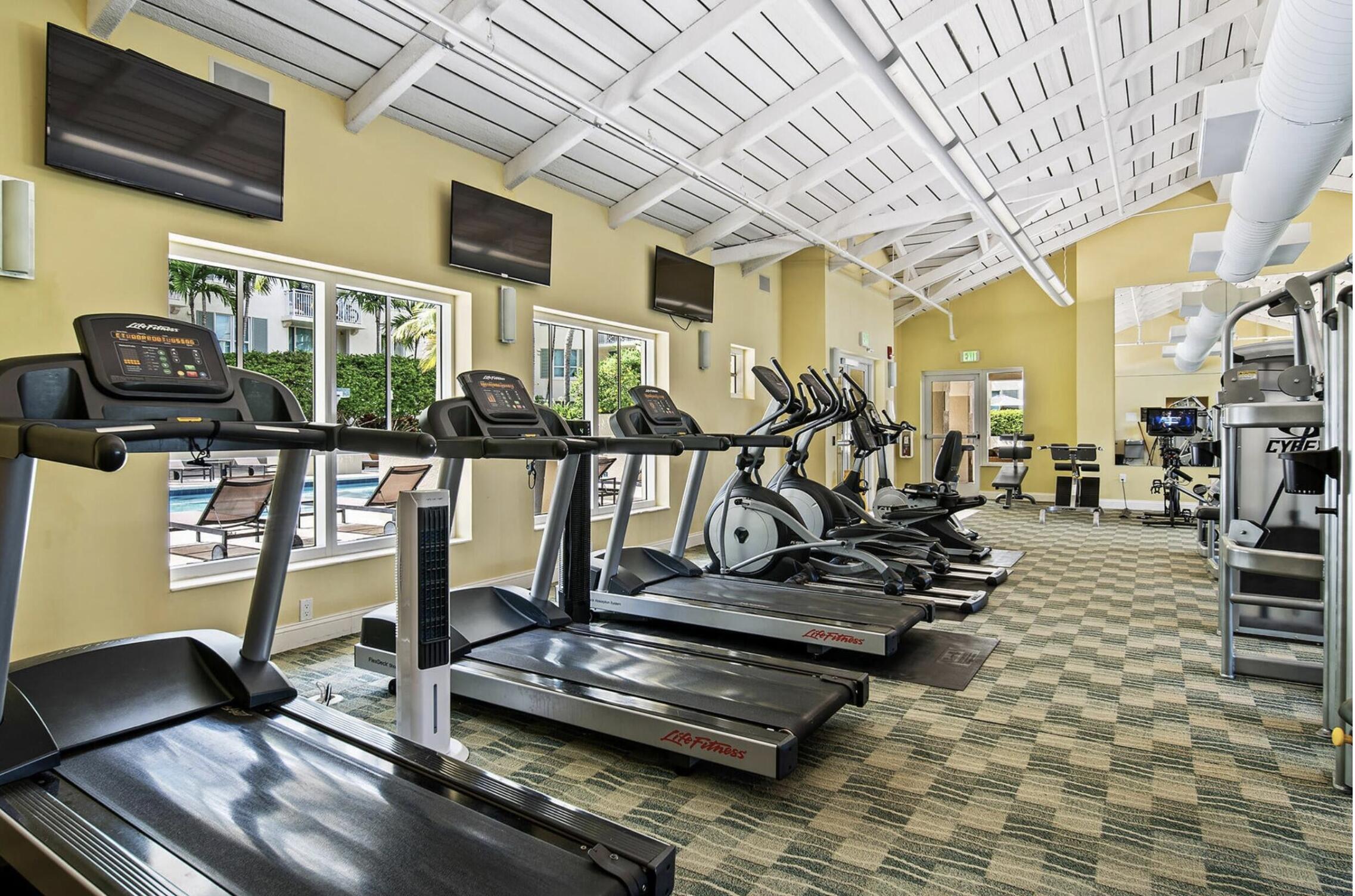 CITY PALMS CONDO - Residential Lease
