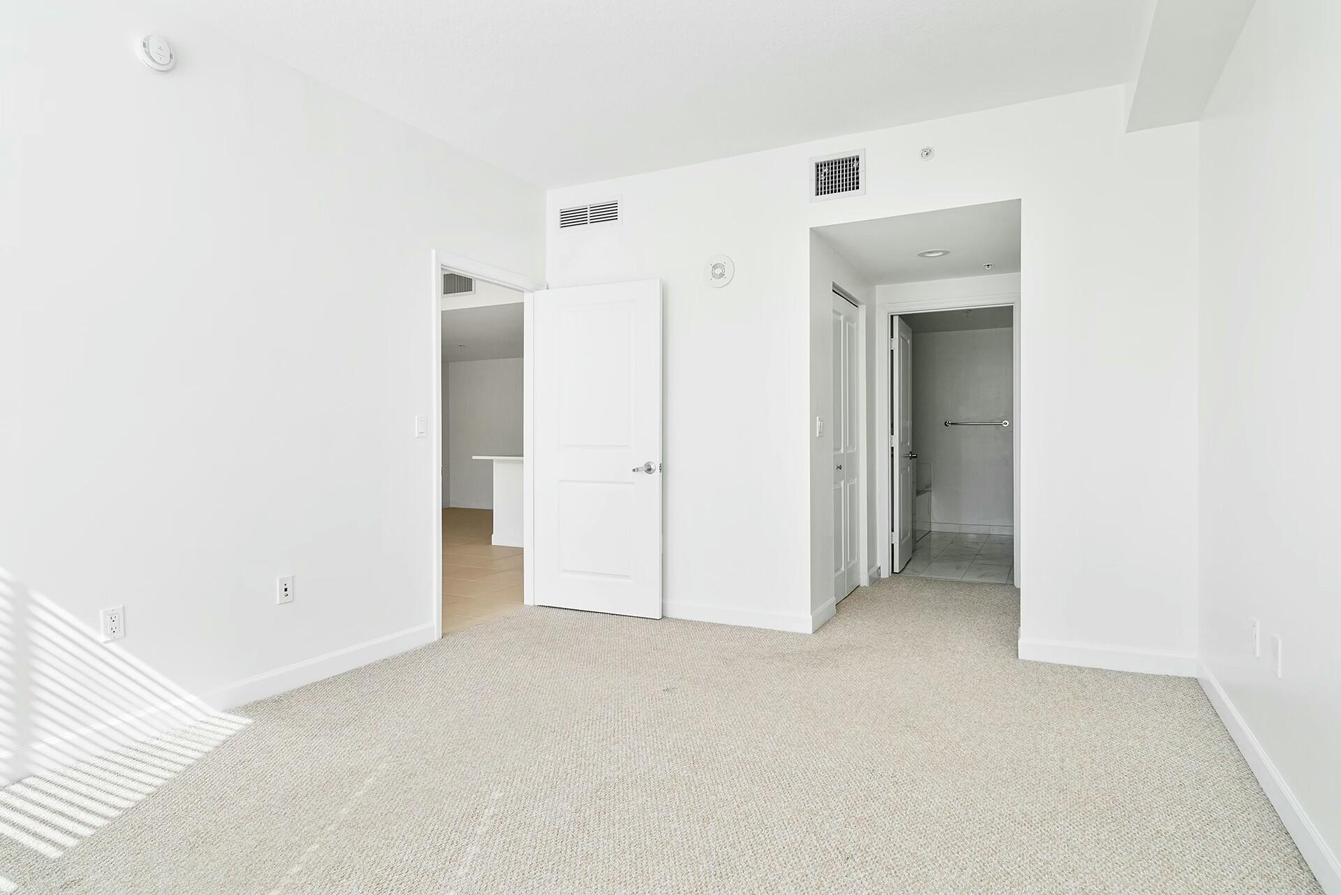 CITY PALMS CONDO - Residential Lease