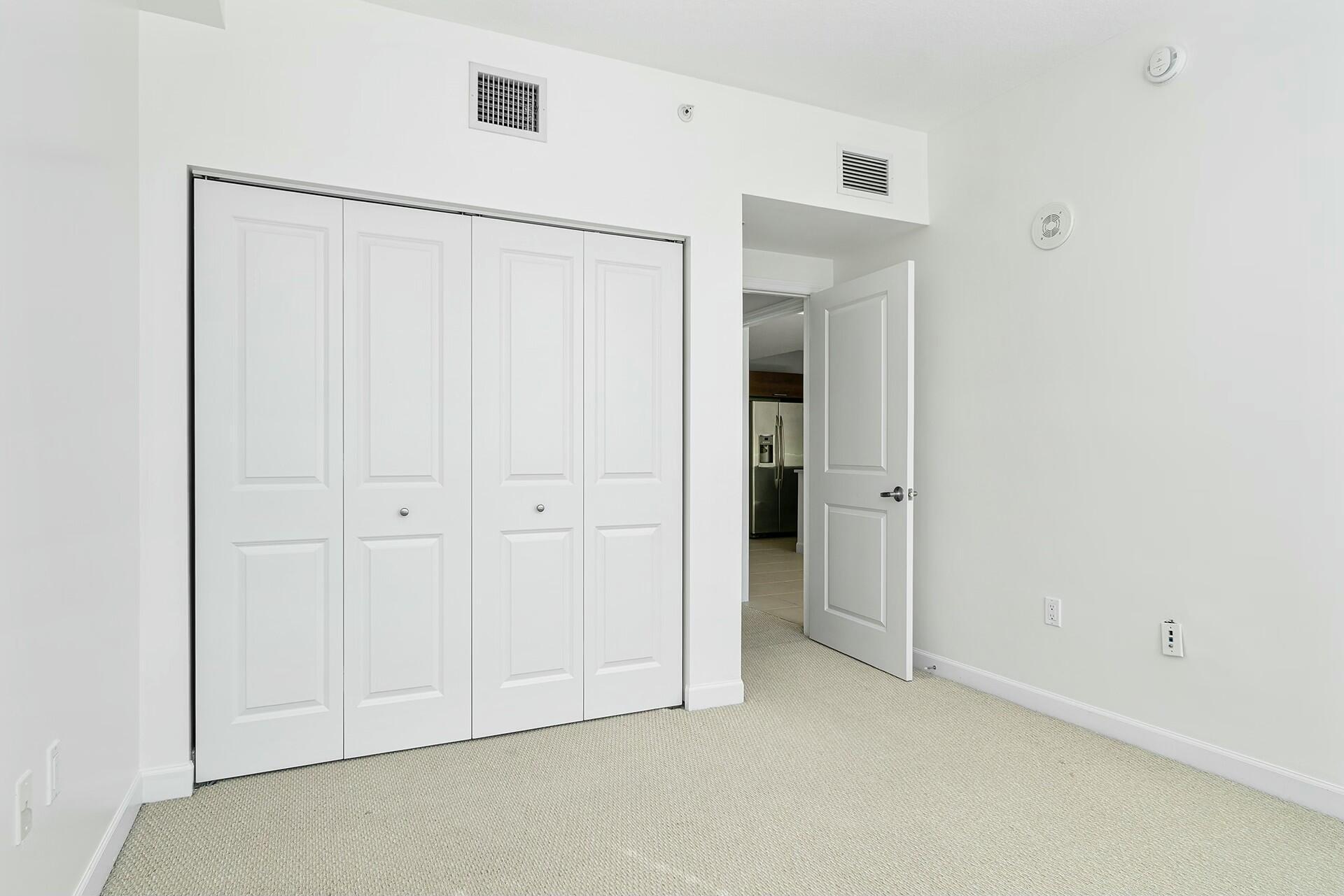 CITY PALMS CONDO - Residential Lease