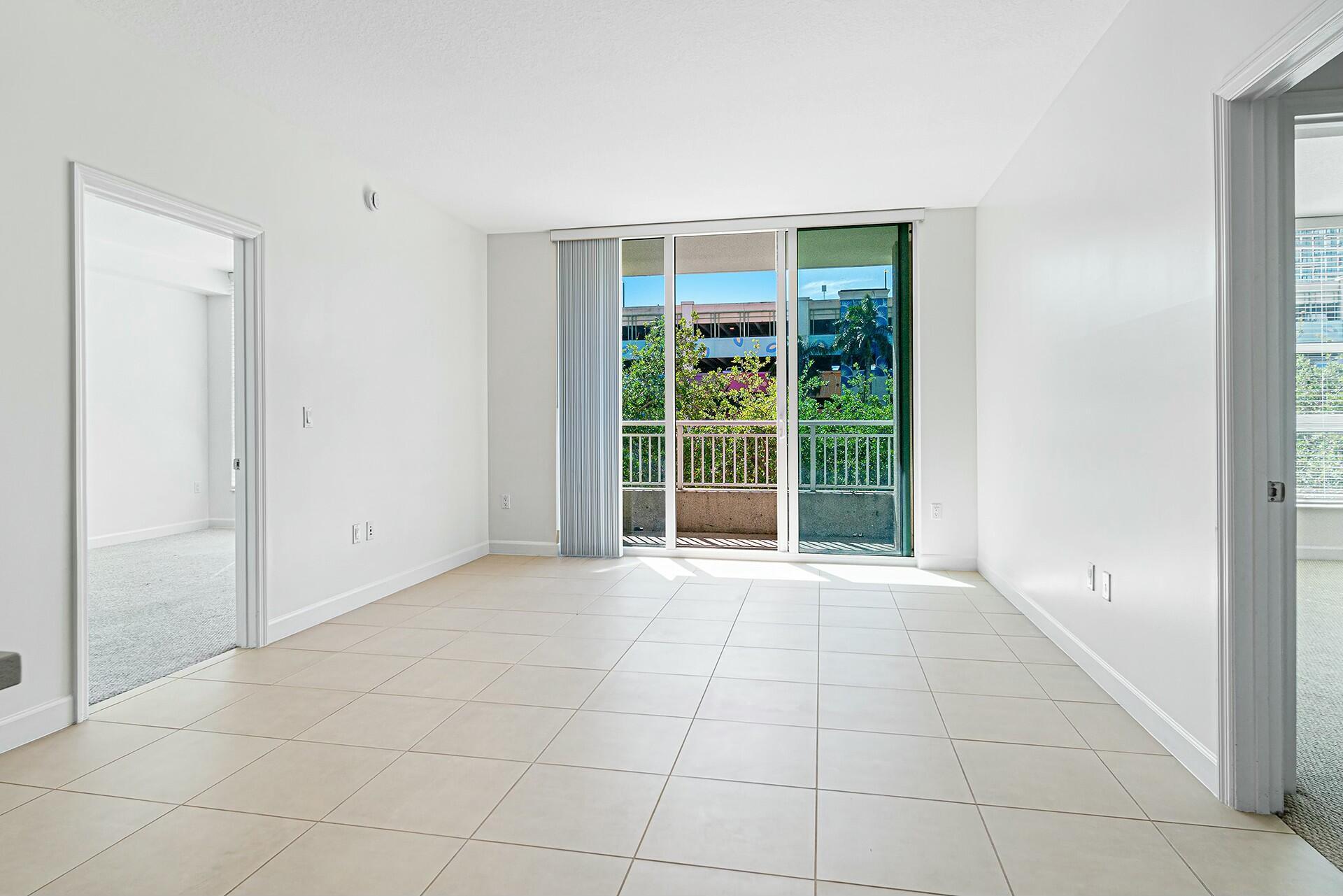 CITY PALMS CONDO - Residential Lease