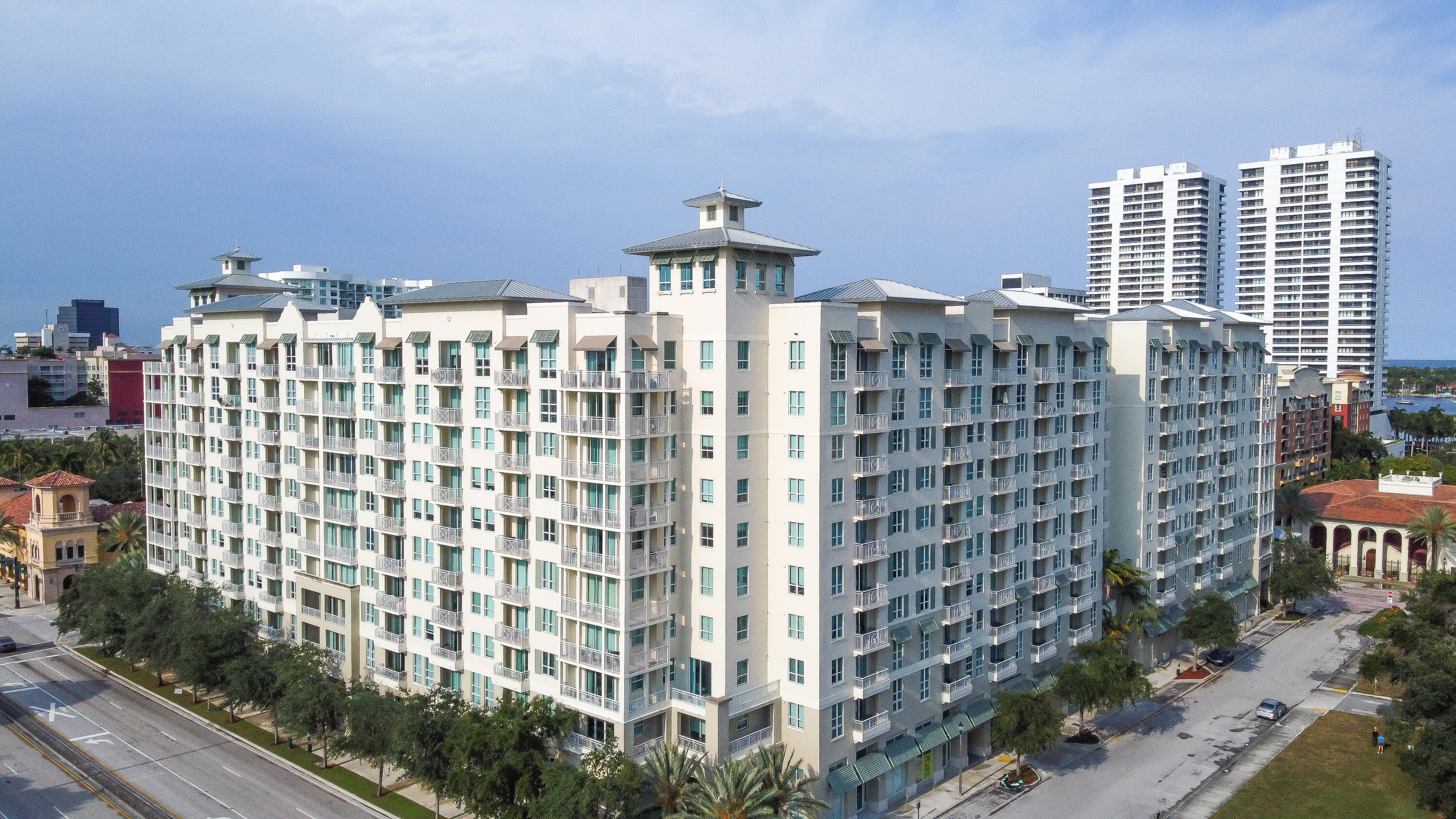 CITY PALMS CONDO - Residential Lease
