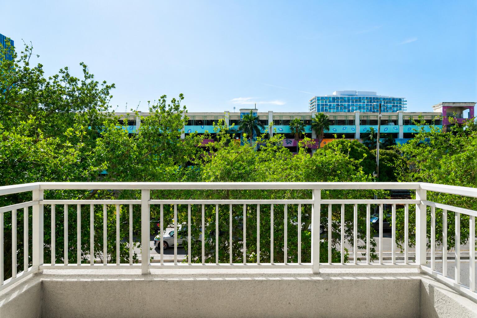 CITY PALMS CONDO - Residential Lease