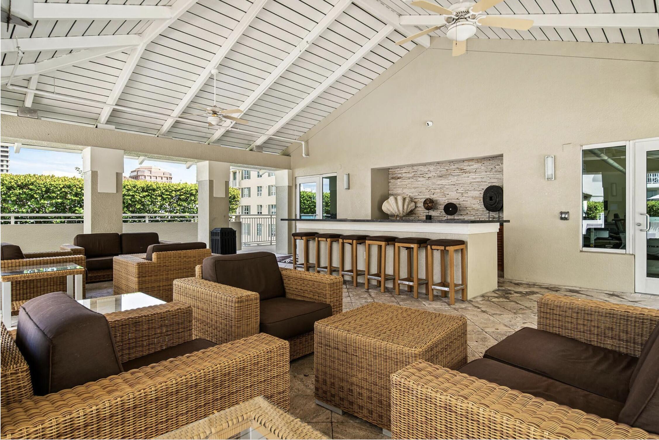 CITY PALMS CONDO - Residential Lease