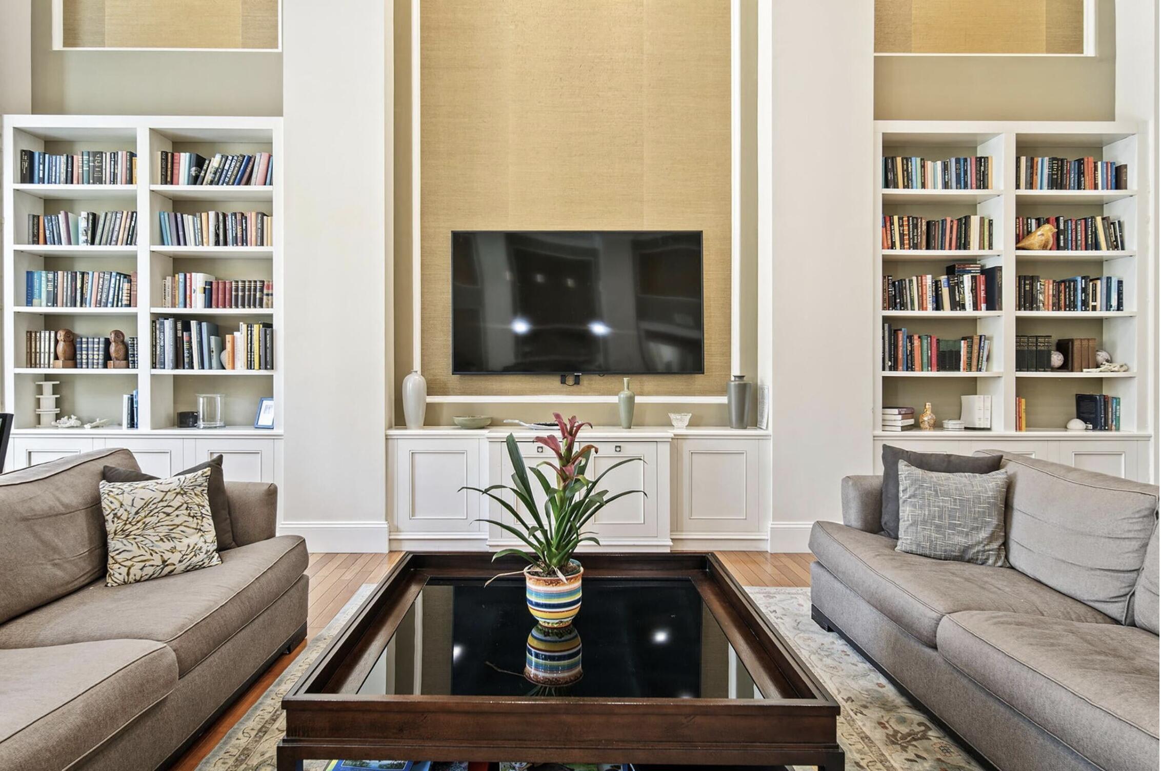 CITY PALMS CONDO - Residential Lease