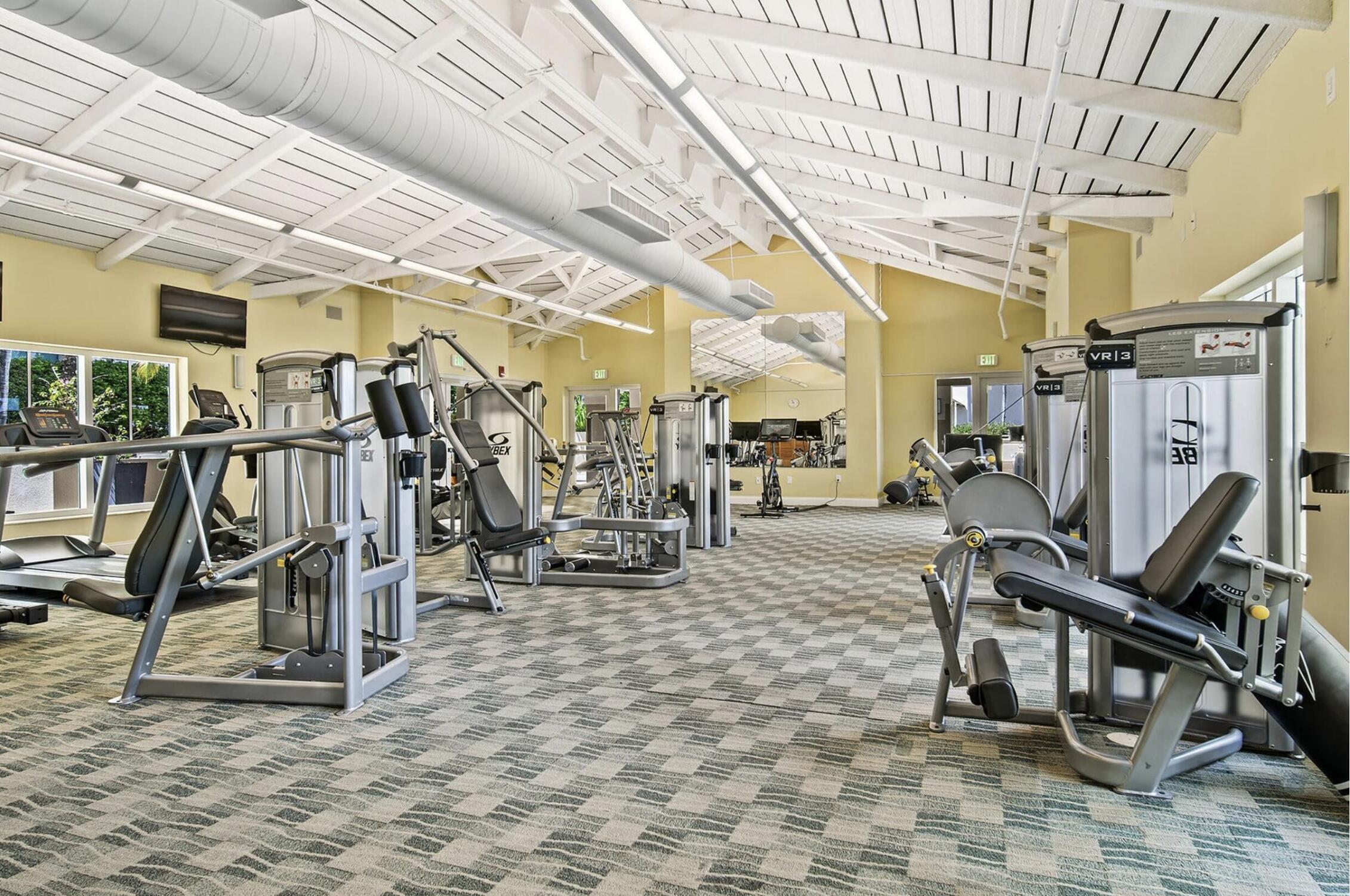 CITY PALMS CONDO - Residential Lease