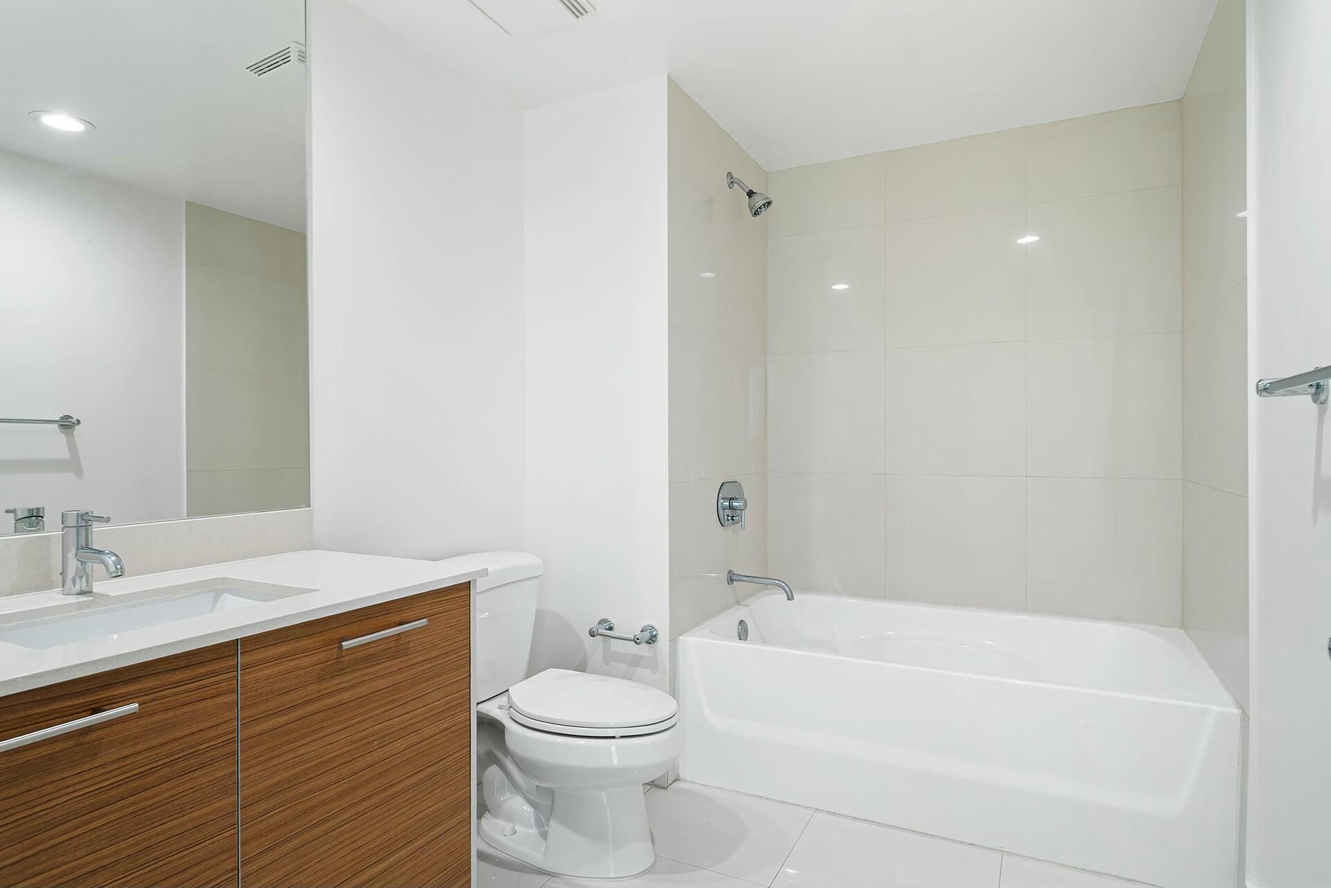 CITY PALMS CONDO - Residential Lease
