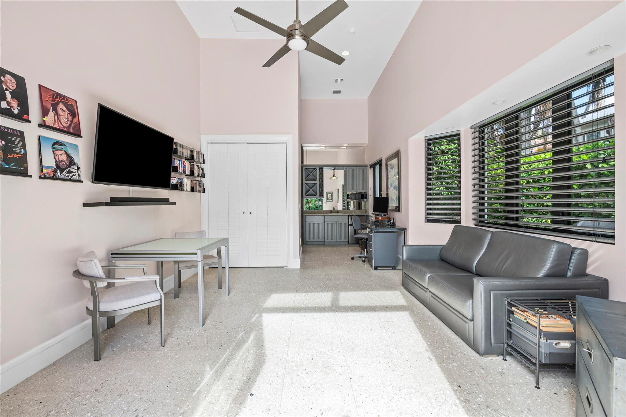 RIO VISTA - Residential