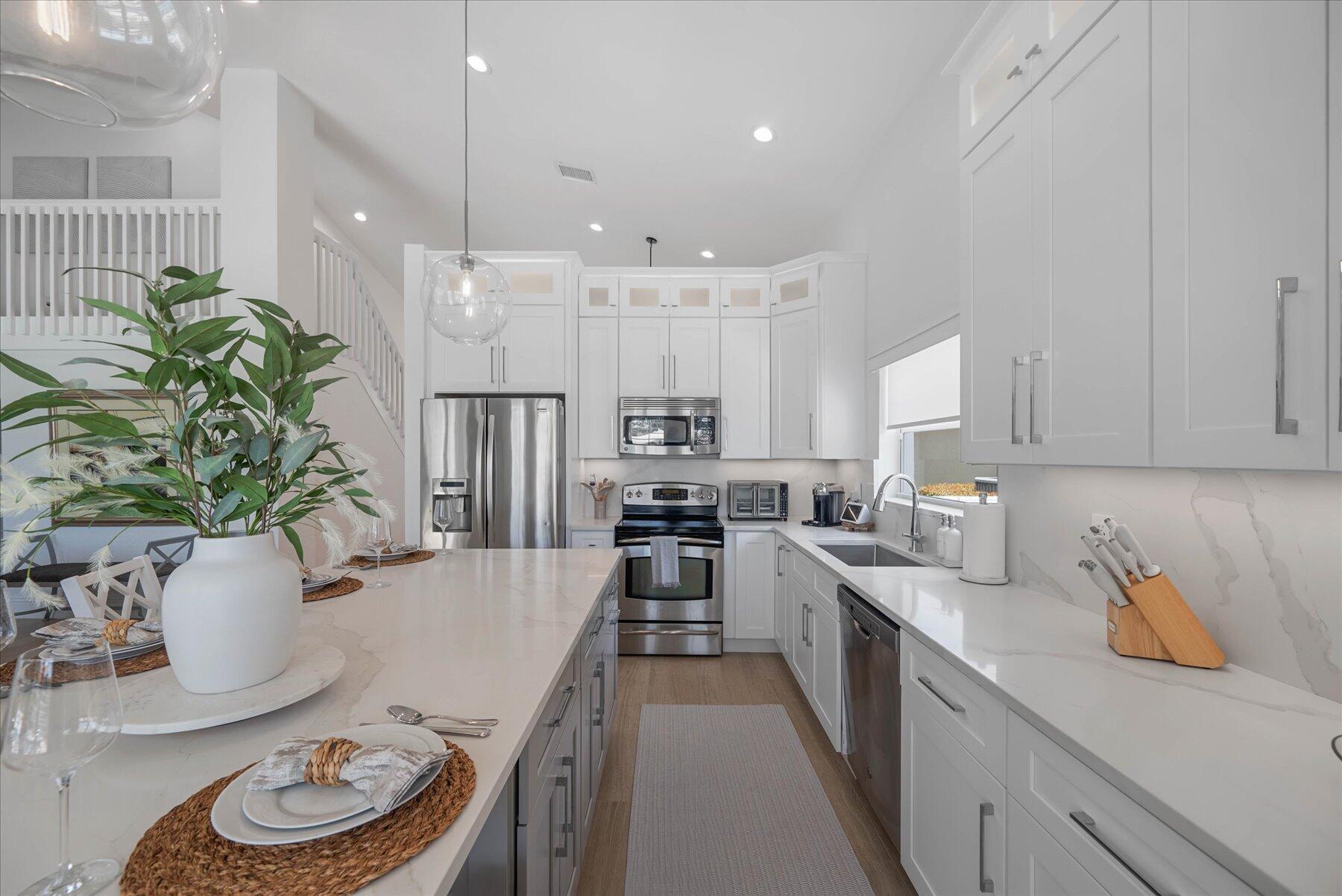 ISLES AT WELLINGTON - Residential Lease