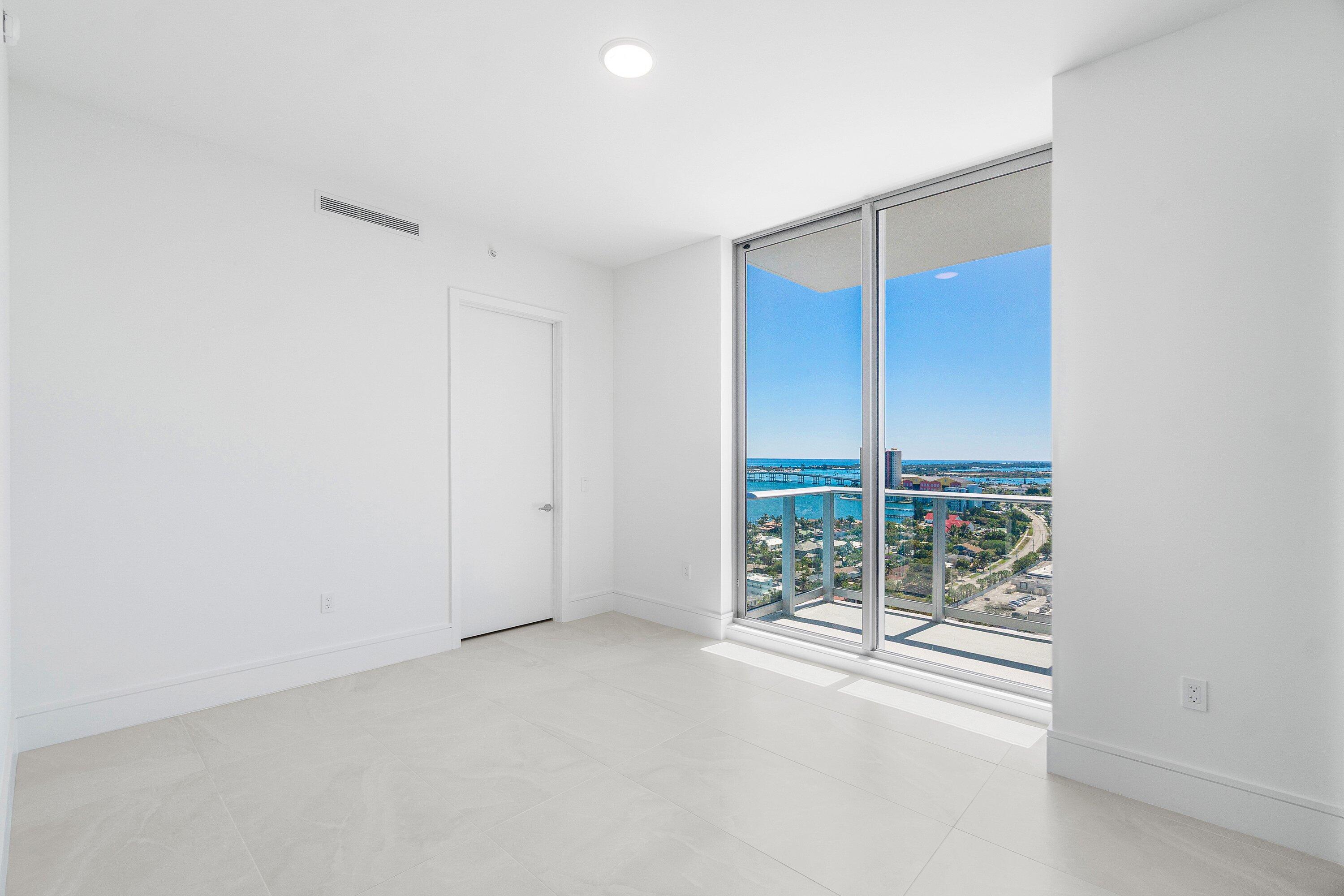 Nautilus 220 Condominium - Residential