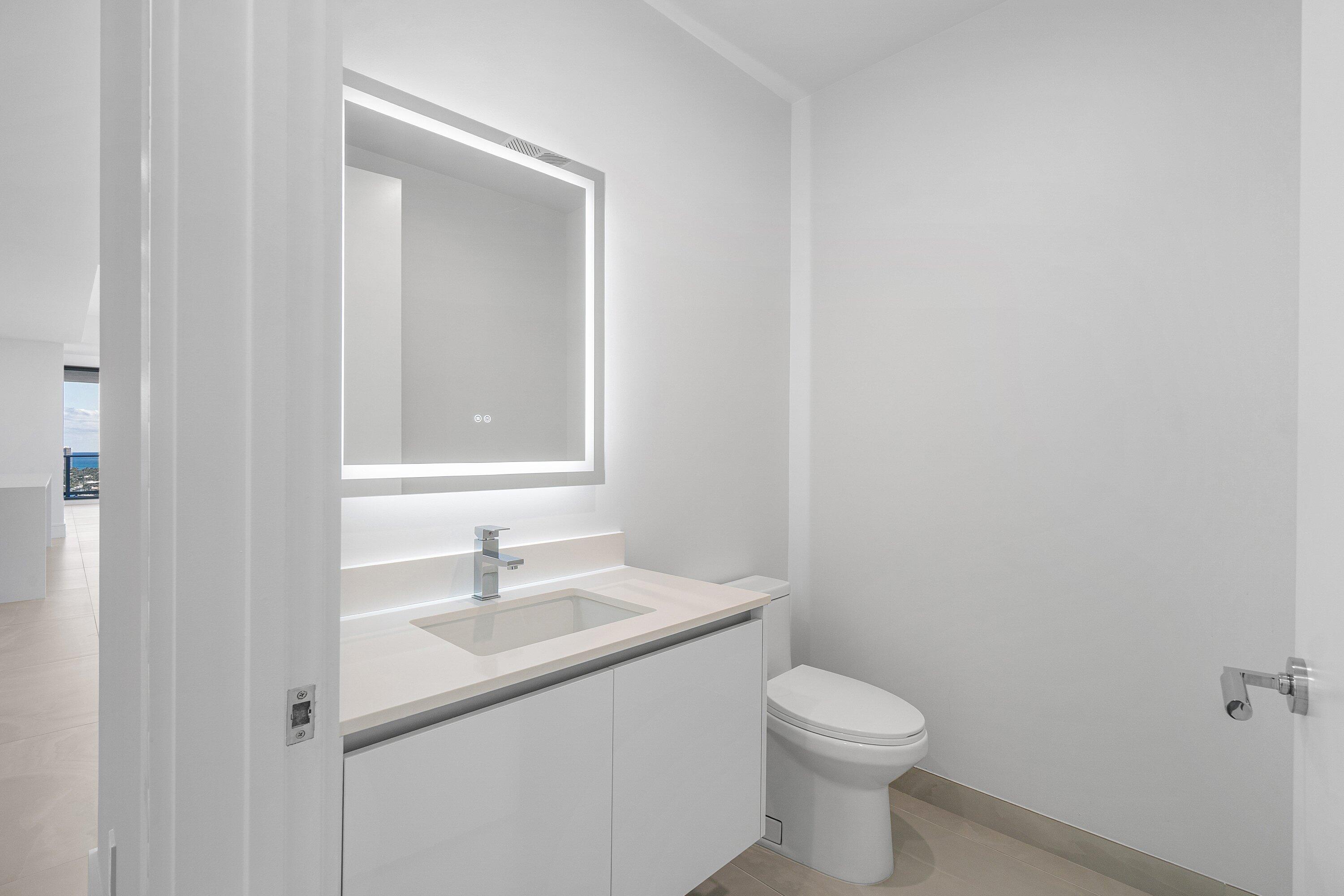 Nautilus 220 Condominium - Residential