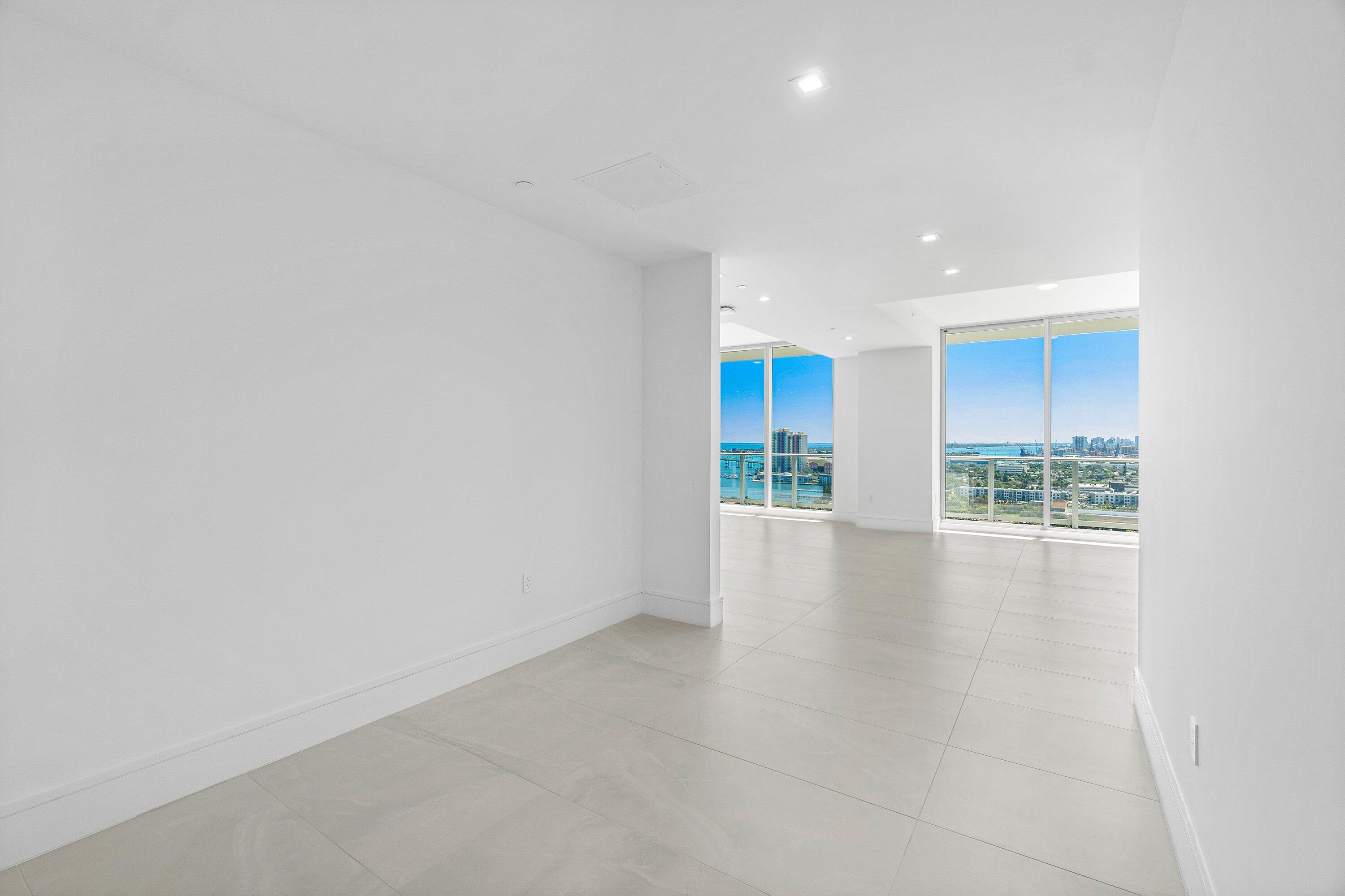 Nautilus 220 Condominium - Residential
