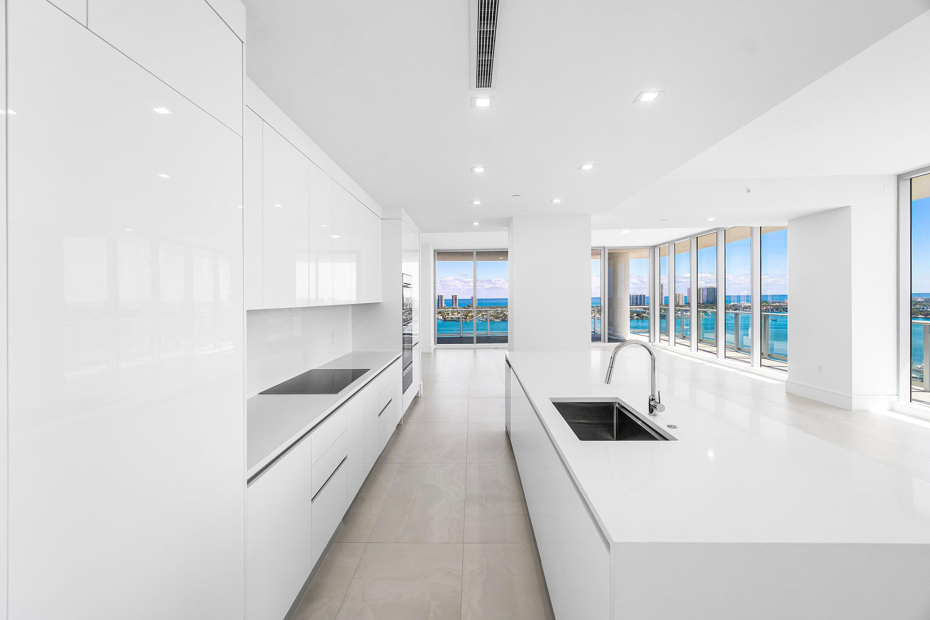 Nautilus 220 Condominium - Residential