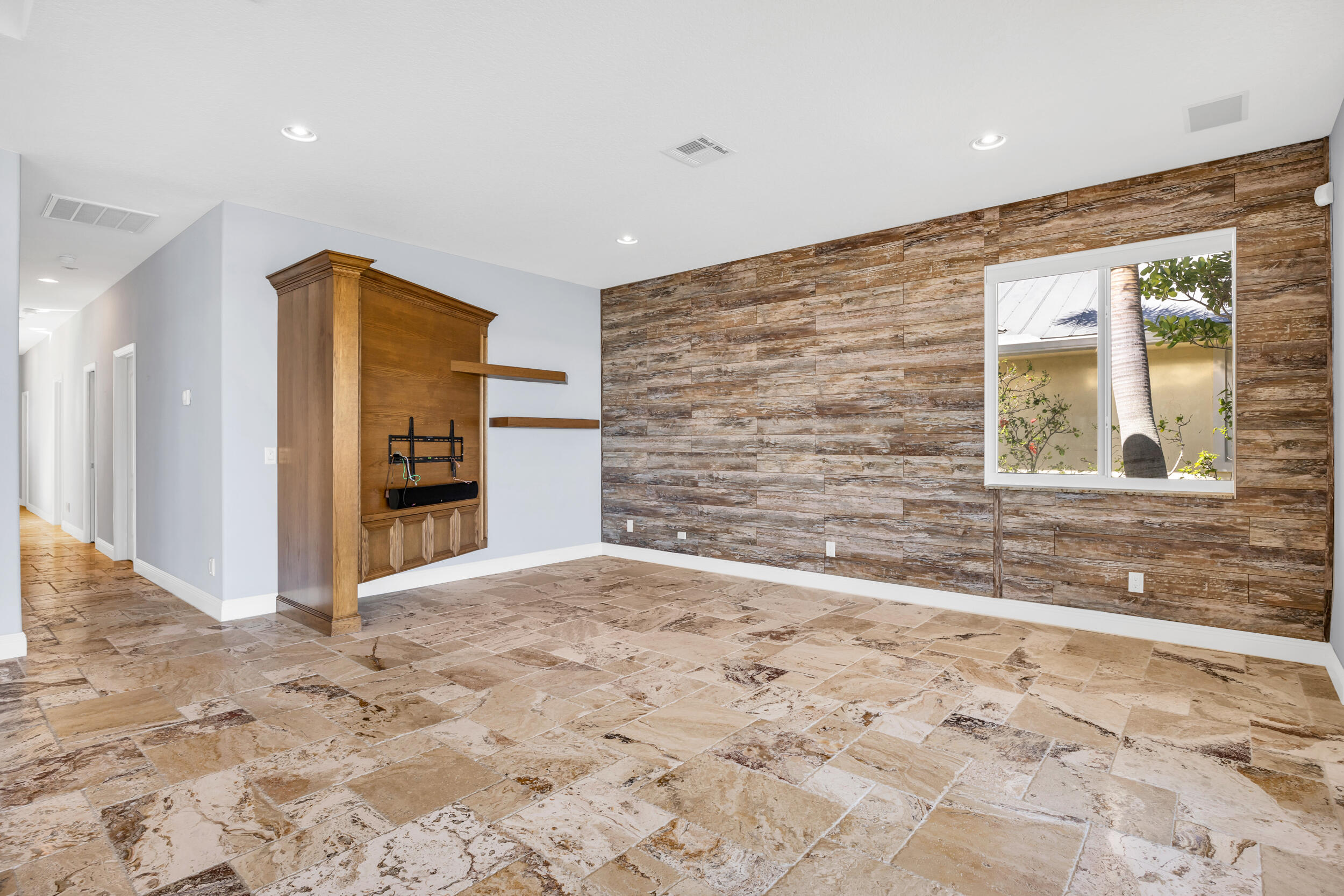 SANDY DEPTHS - Residential