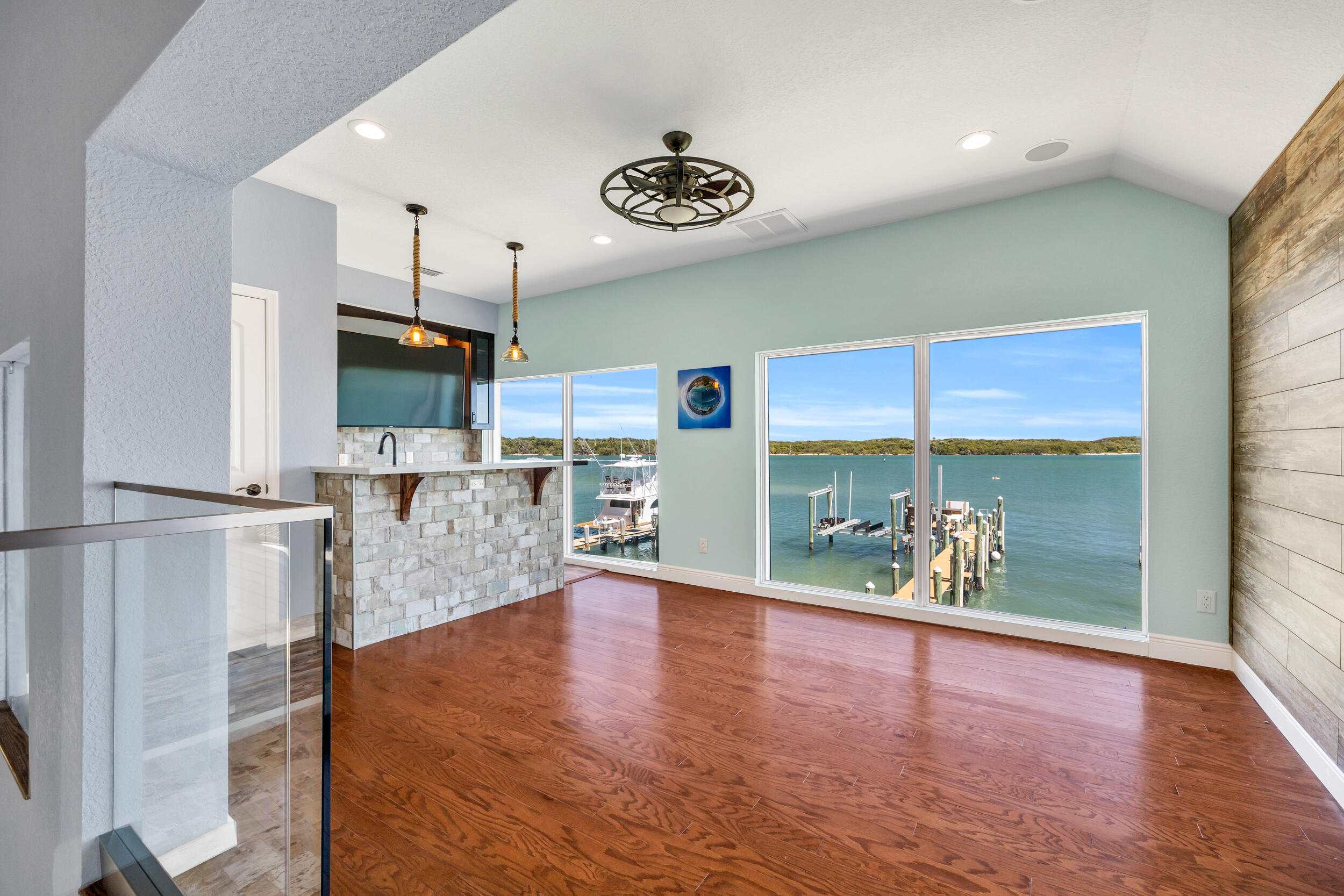SANDY DEPTHS - Residential