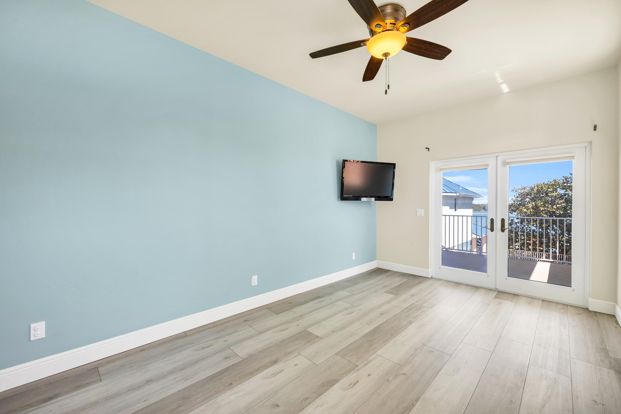 SANDY DEPTHS - Residential