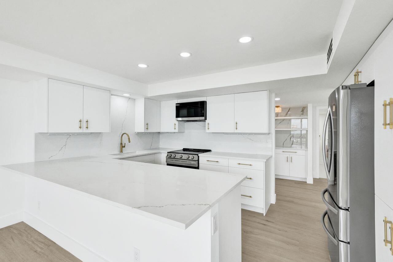 OLD PORT COVE CONDO FIVE - Residential