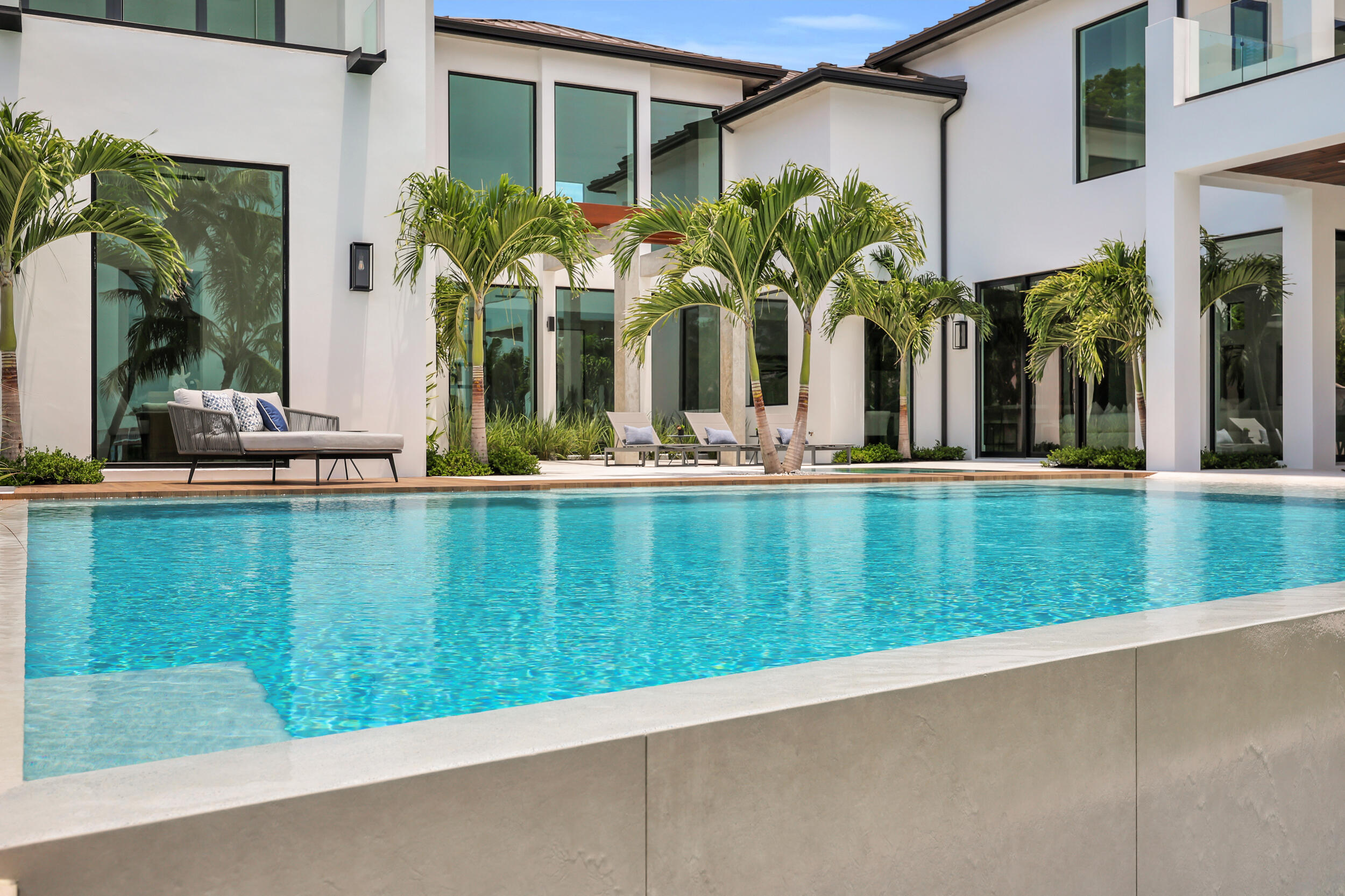 RIVERSIDE ON THE LOXAHATCHEE - Residential