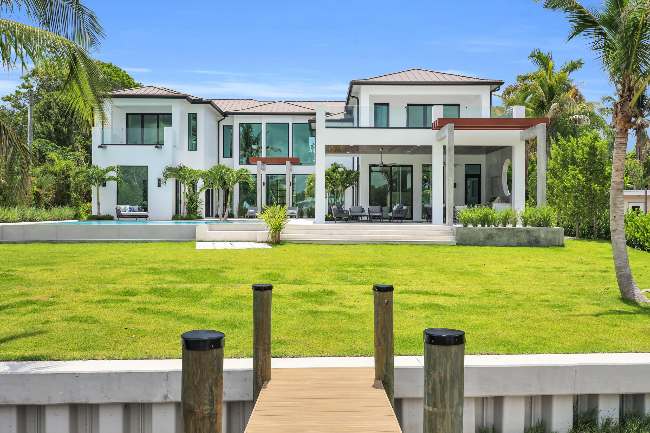RIVERSIDE ON THE LOXAHATCHEE - Residential