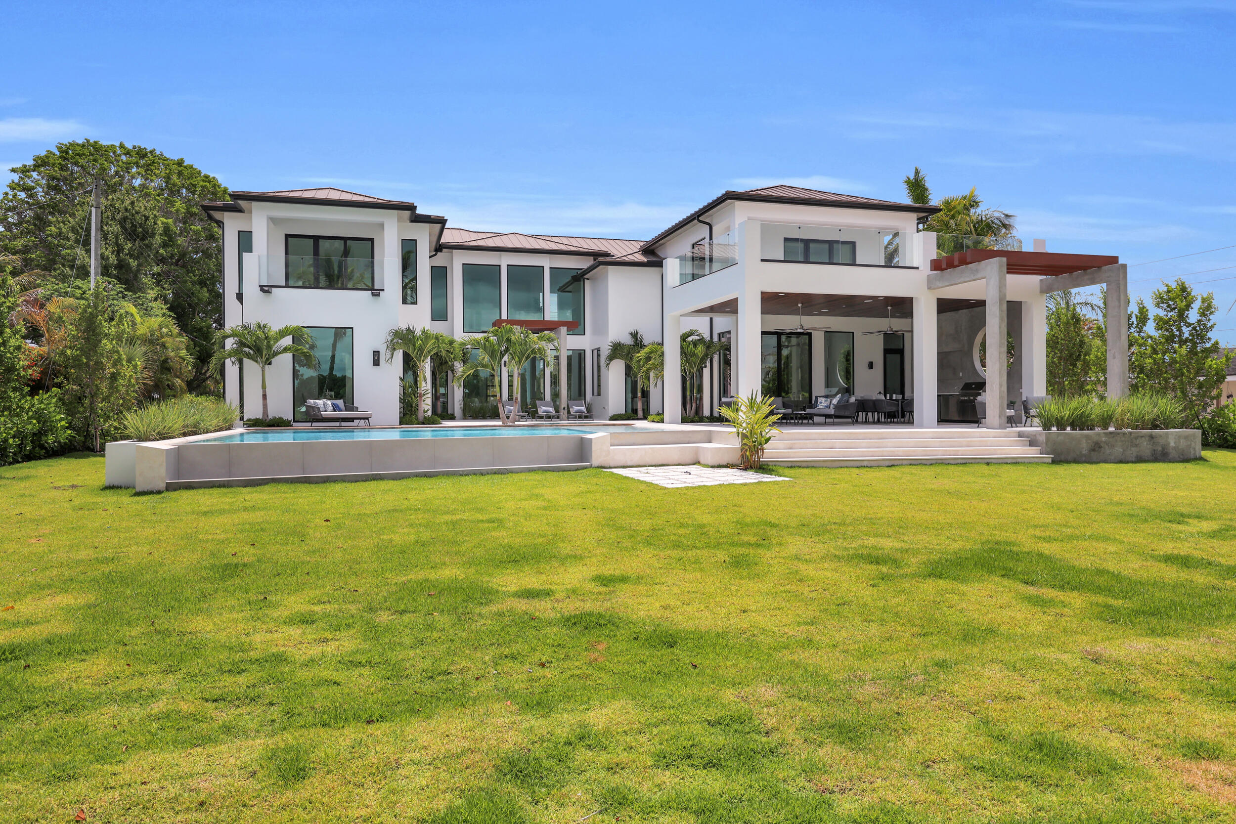 RIVERSIDE ON THE LOXAHATCHEE - Residential