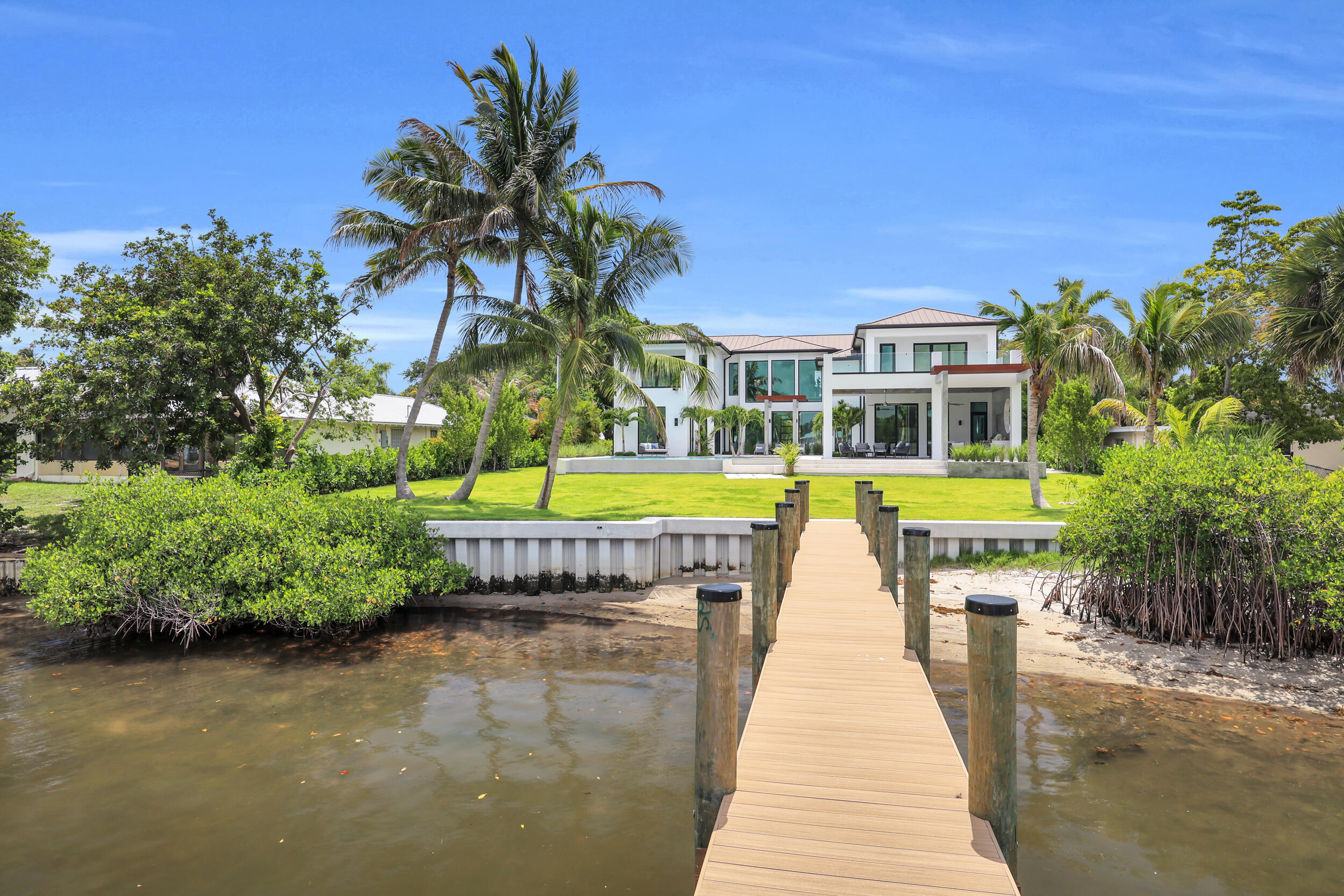 RIVERSIDE ON THE LOXAHATCHEE - Residential