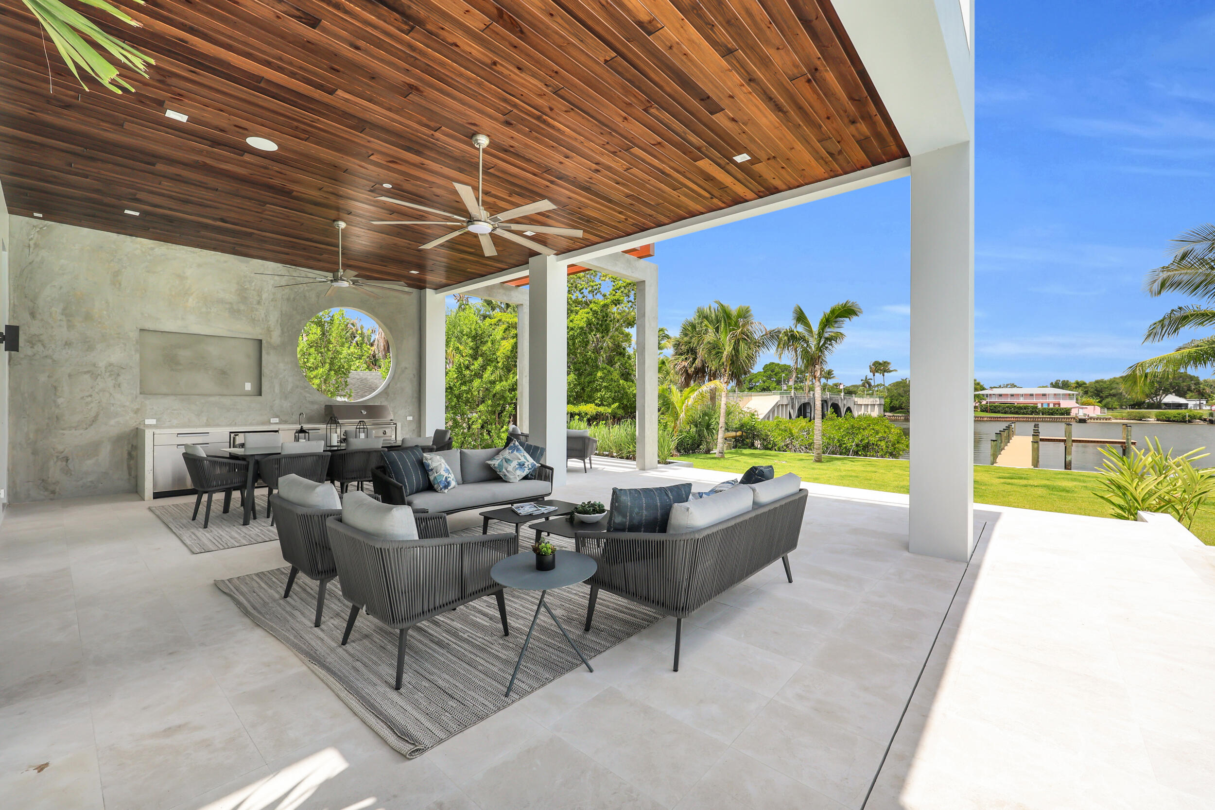 RIVERSIDE ON THE LOXAHATCHEE - Residential