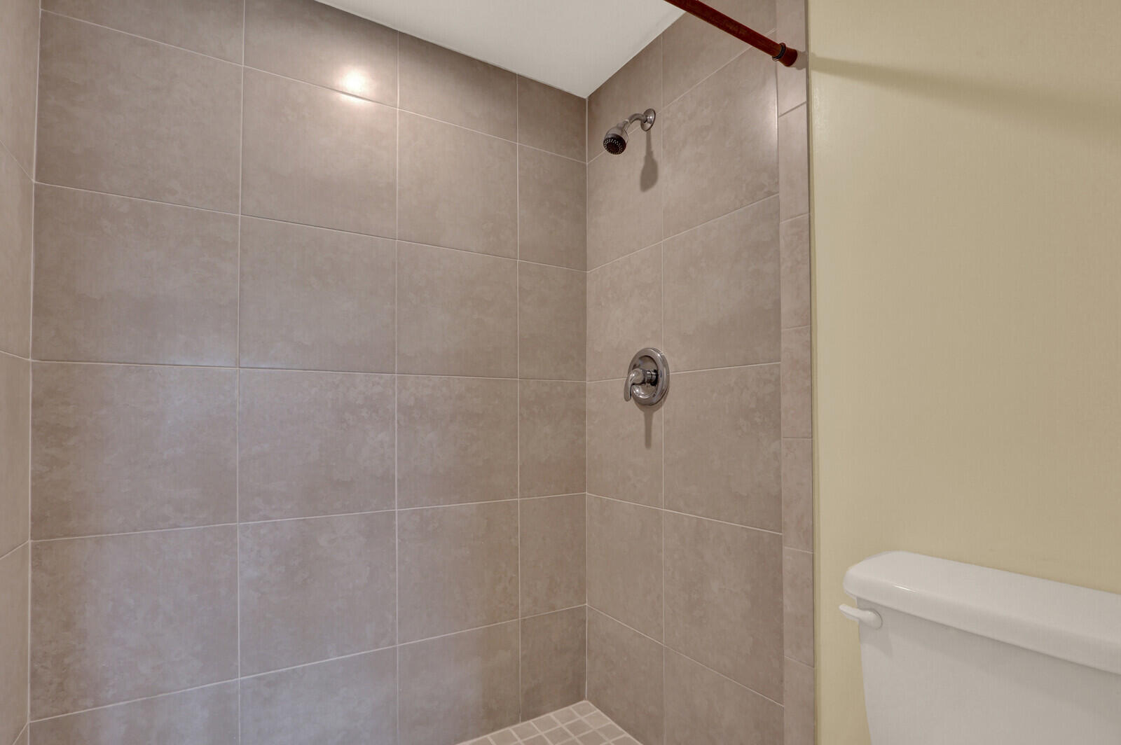 GOLDEN LAKES VILLAGE CONDO 1 THRU 13-A - Residential