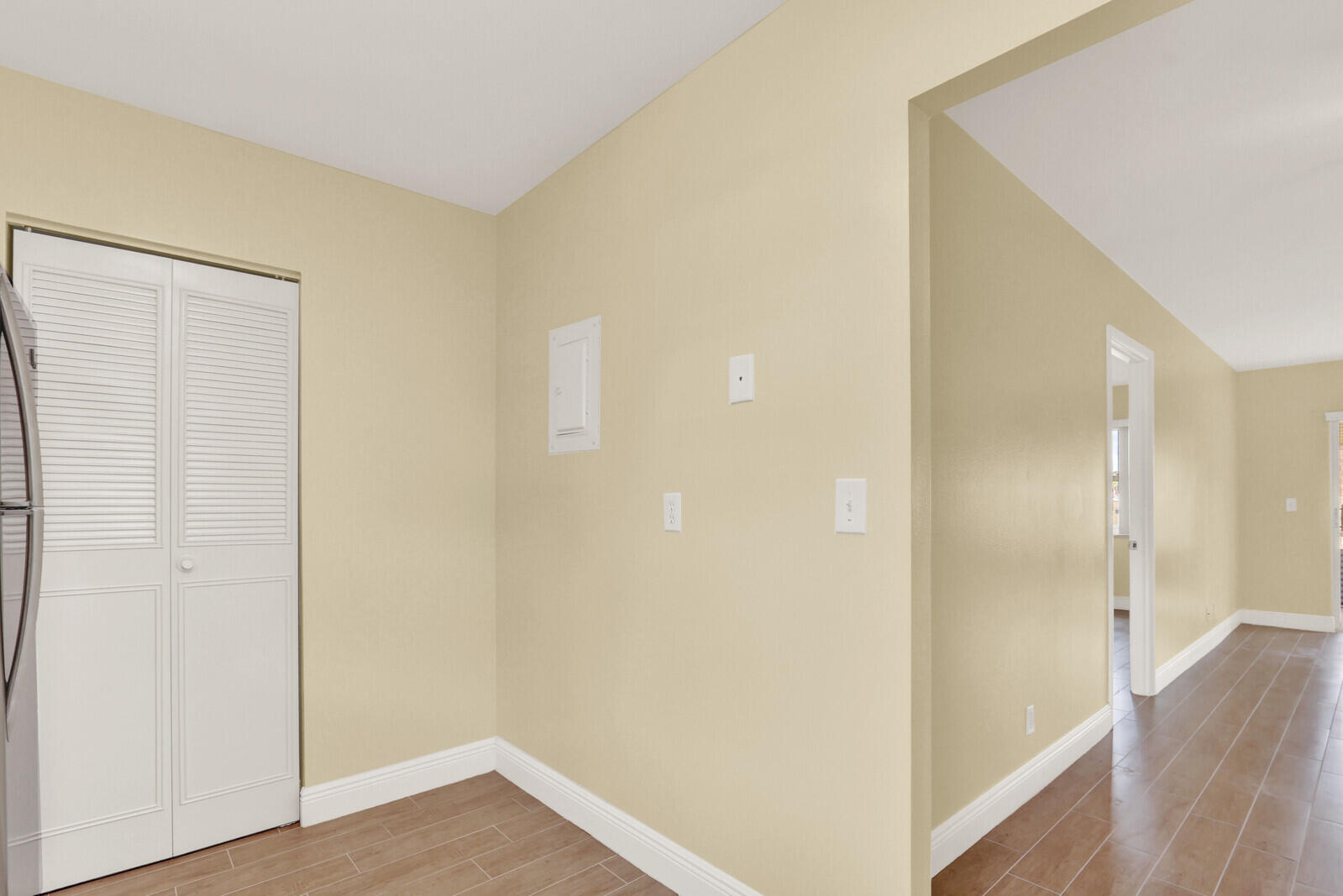 GOLDEN LAKES VILLAGE CONDO 1 THRU 13-A - Residential