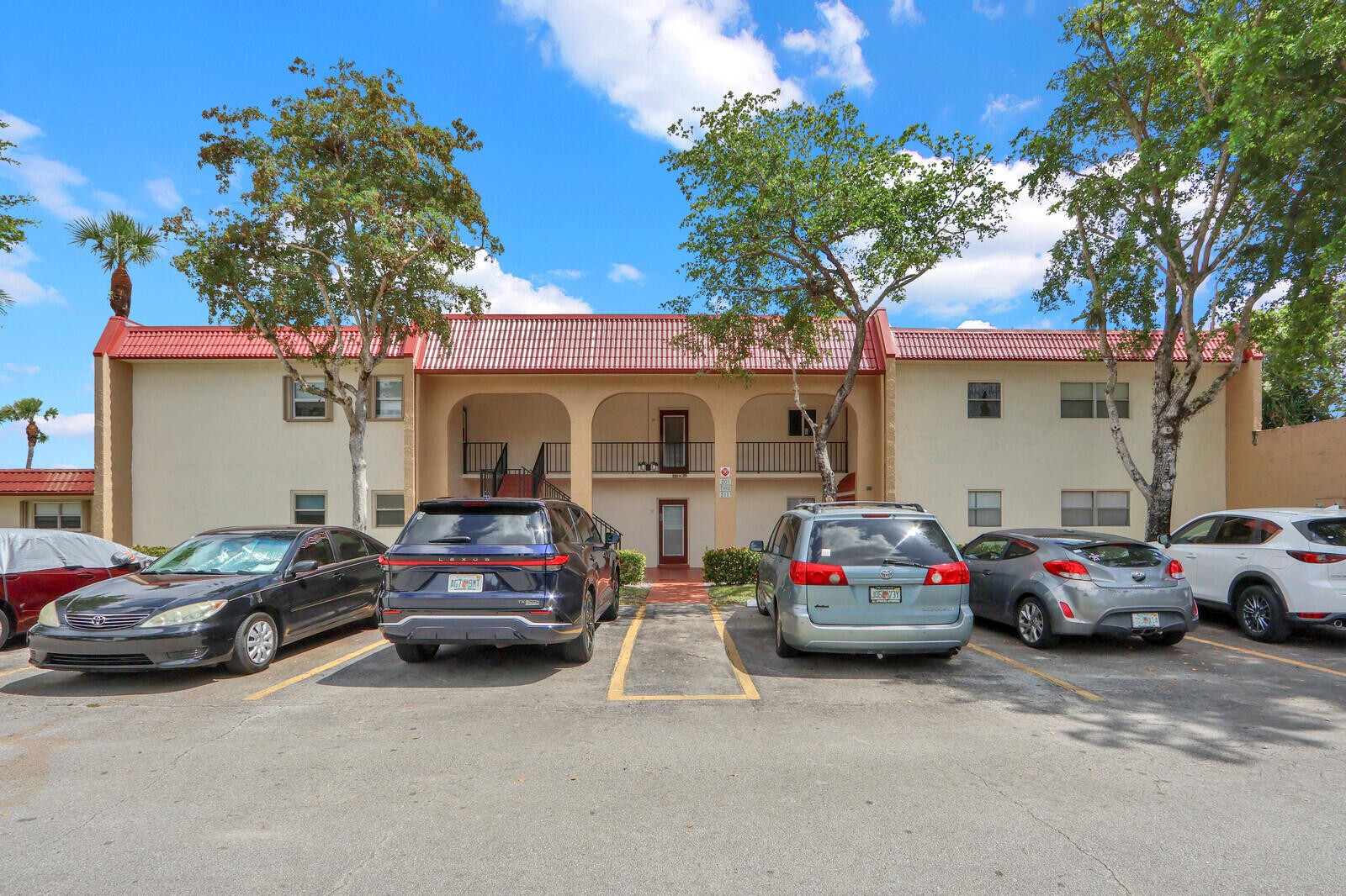 GOLDEN LAKES VILLAGE CONDO 1 THRU 13-A - Residential
