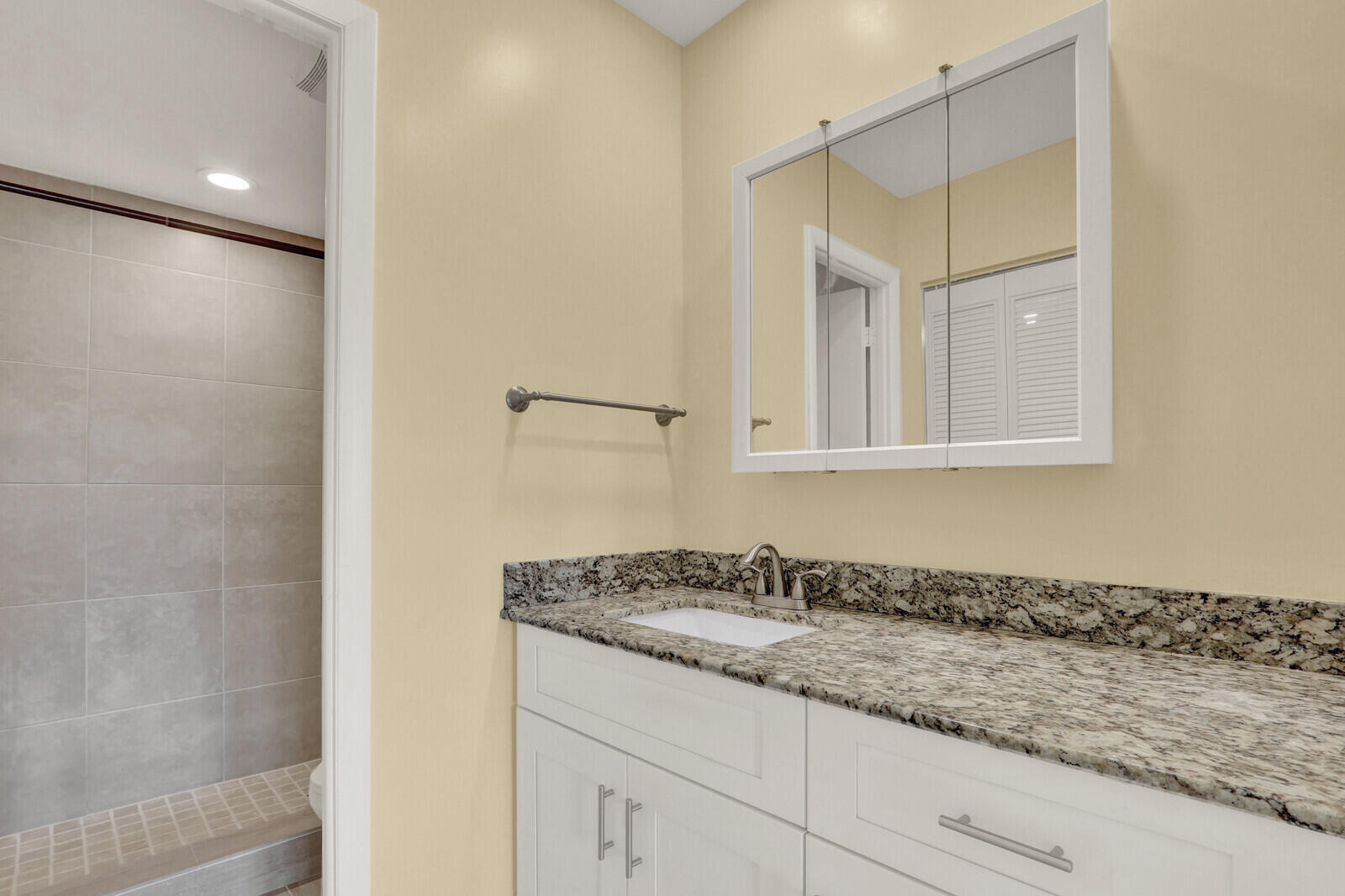 GOLDEN LAKES VILLAGE CONDO 1 THRU 13-A - Residential