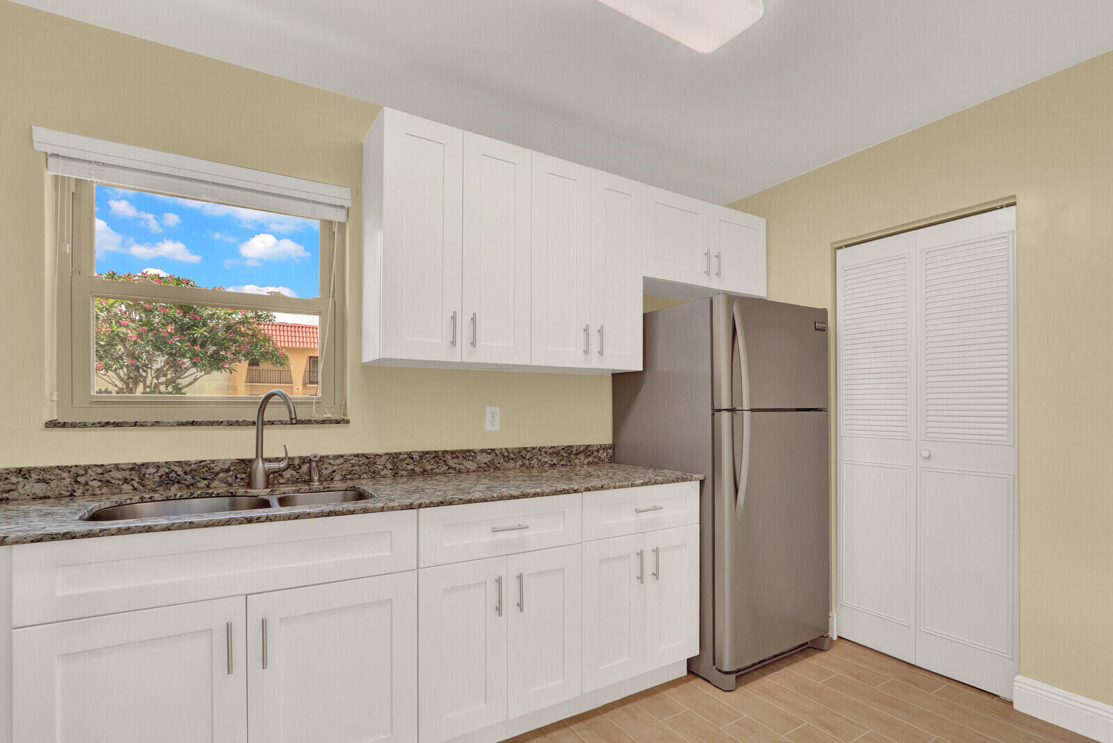 GOLDEN LAKES VILLAGE CONDO 1 THRU 13-A - Residential
