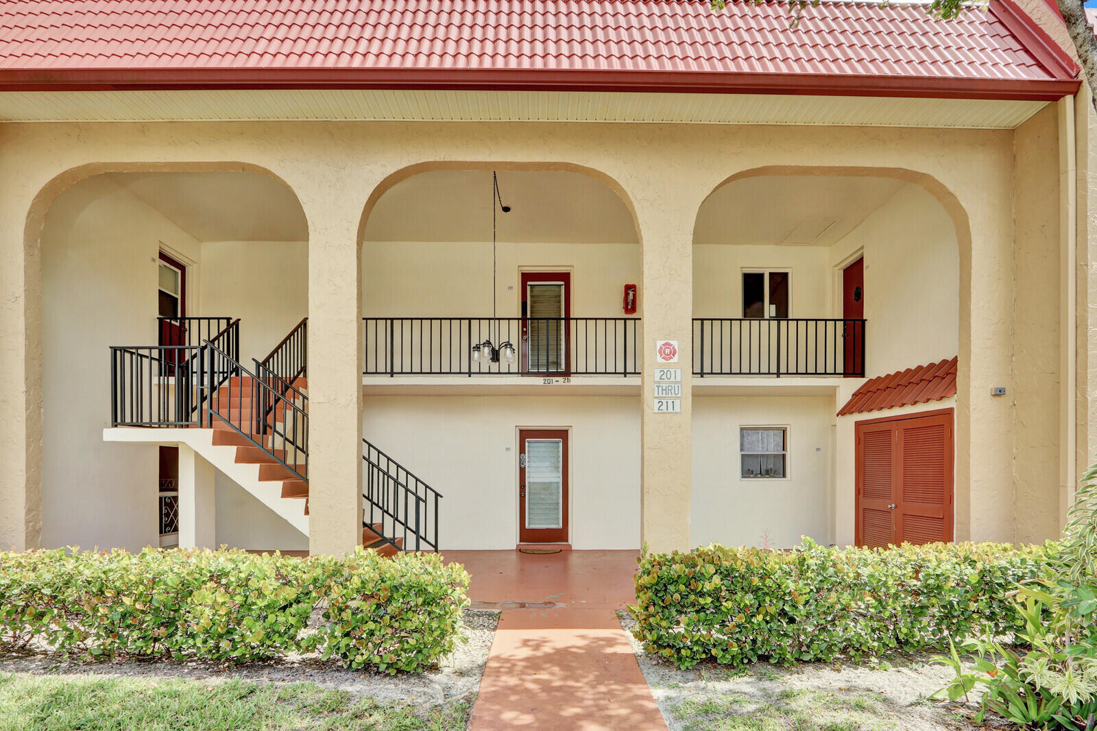 Welcome to this very nice one-bedroom, one-and-a-half-bath condominium located in Golden Lakes Village in West Palm Beach. This first-story unit provides comfortable accommodations with a view of the lake and features tile floors throughout, as well as a new water heater and range. The thoughtful layout maximizes the utility of each room, while the waterfront location adds a distinctive appeal to the property. Situated within the established Golden Lakes Village community, this condo presents an excellent opportunity to reside in an adult community with great amenities and activities. Golden Lakes is conveniently situated near fine dining, shopping, cultural centers, local beaches, and the airport.
