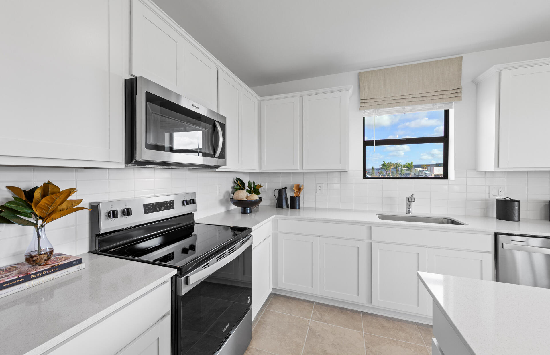 WHISPERING LAKES PHASE 2 - Residential