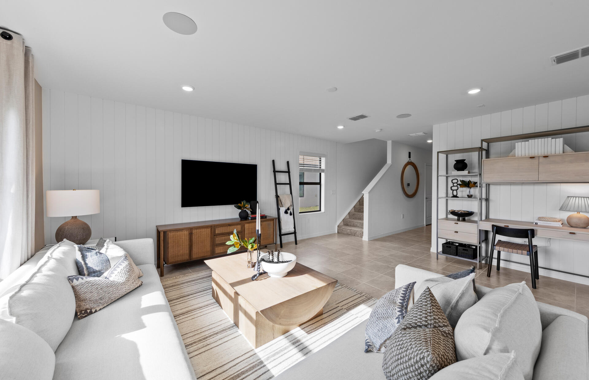 WHISPERING LAKES PHASE 2 - Residential