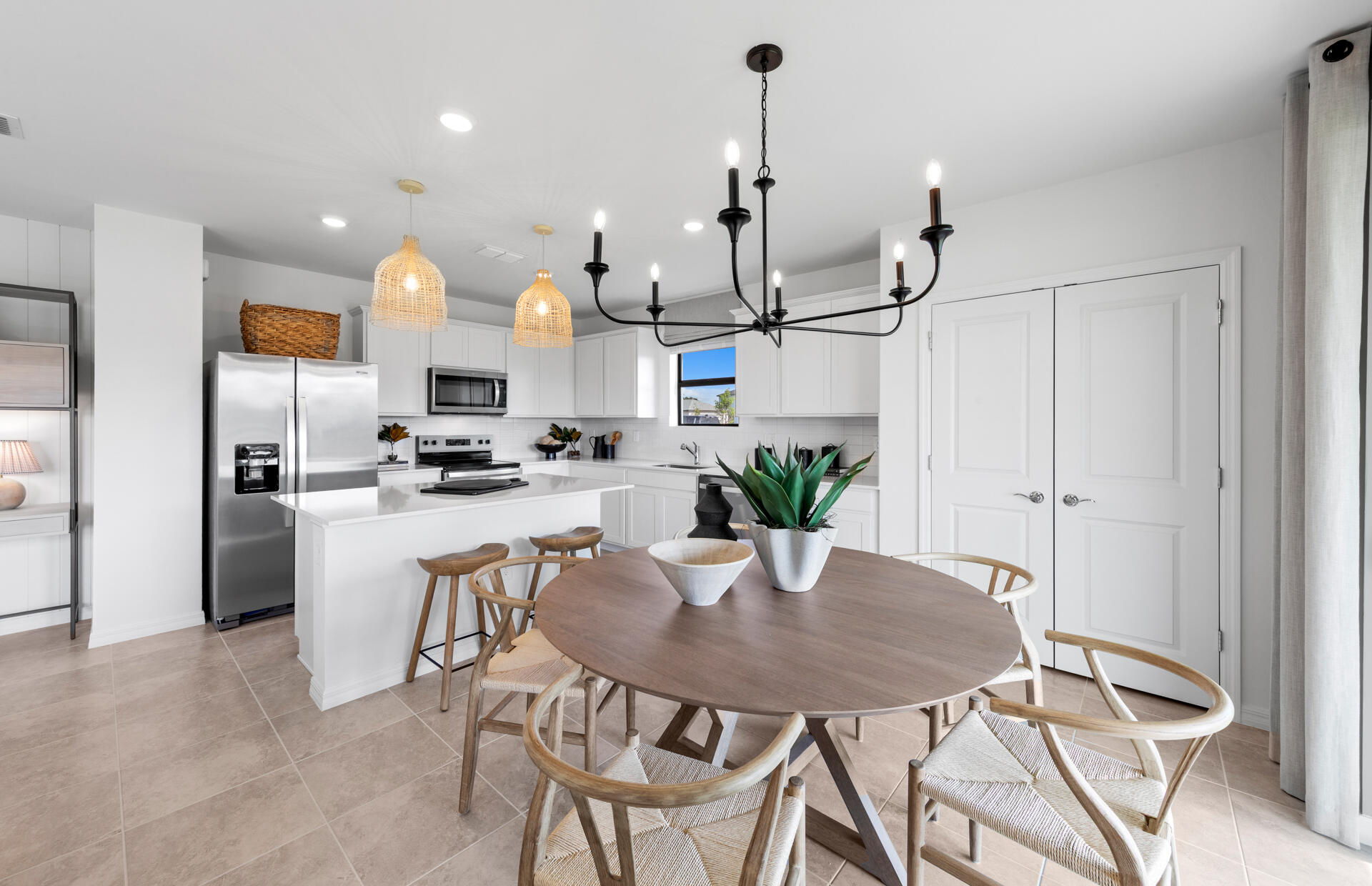 WHISPERING LAKES PHASE 2 - Residential