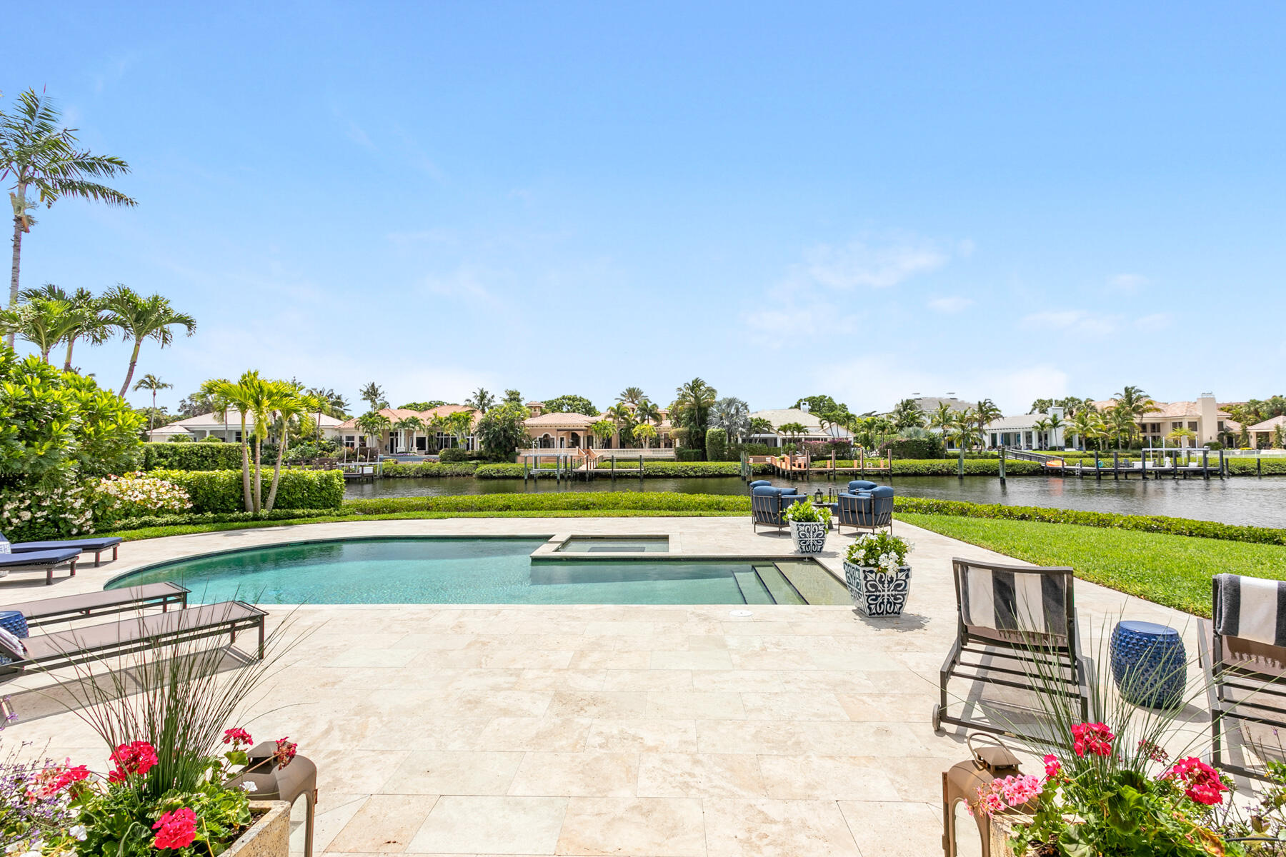 ADMIRALS COVE - Residential