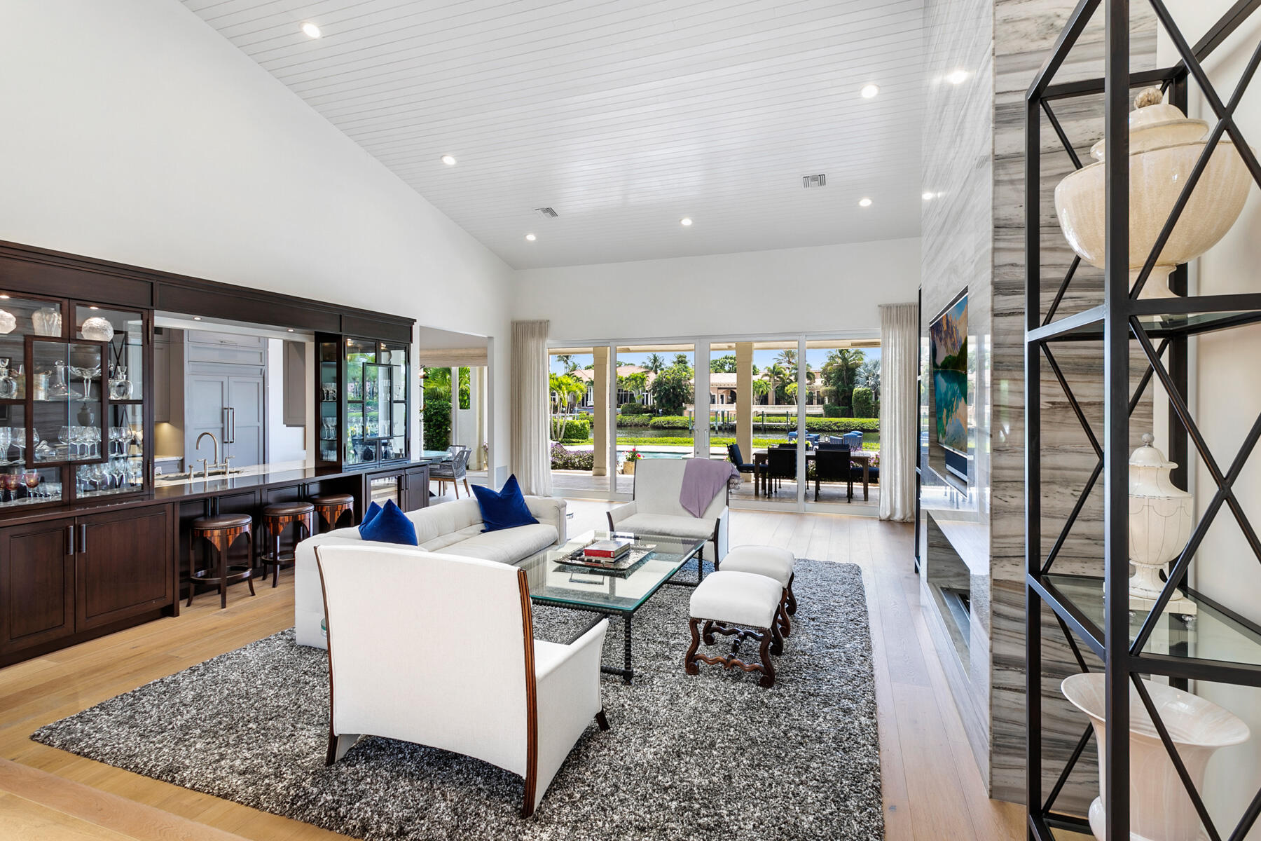 ADMIRALS COVE - Residential