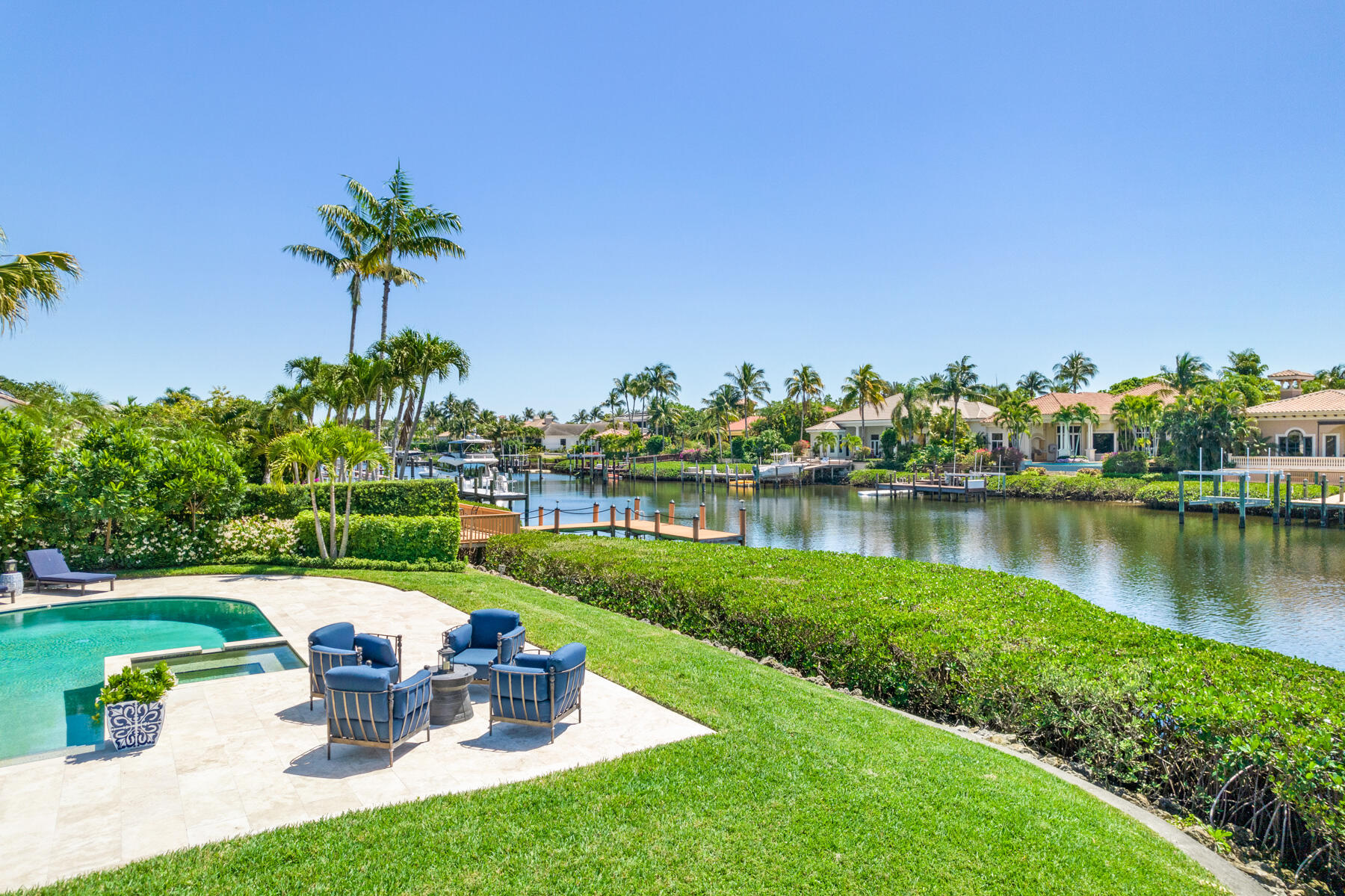 ADMIRALS COVE - Residential