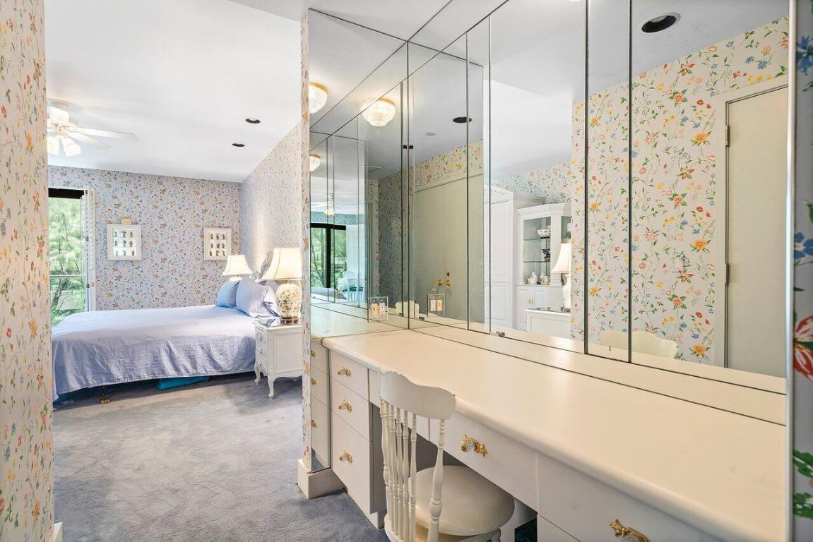 TWO NORTH BREAKERS ROW CONDO - Residential