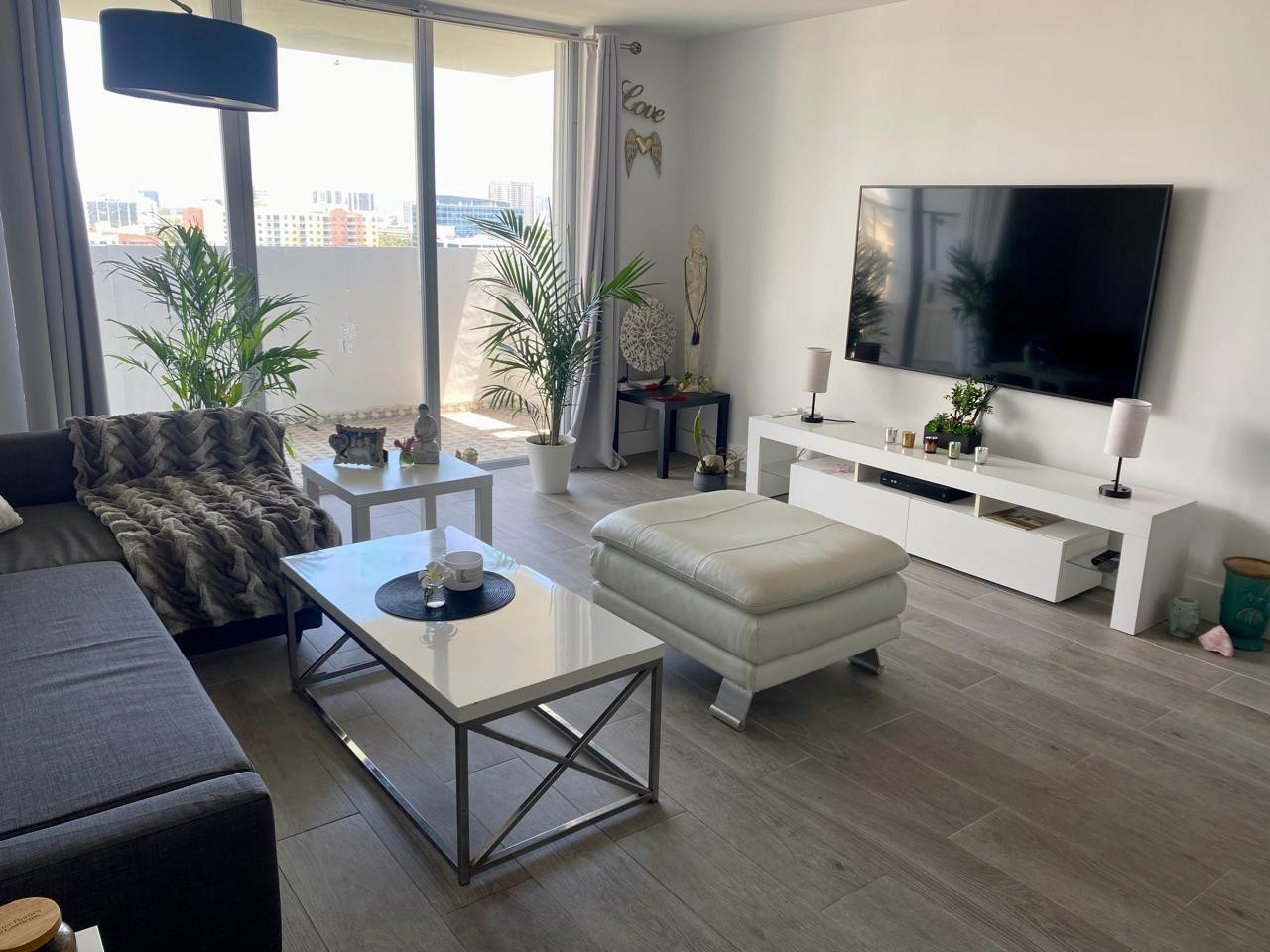 COMMODORE PLAZA CONDO - Residential