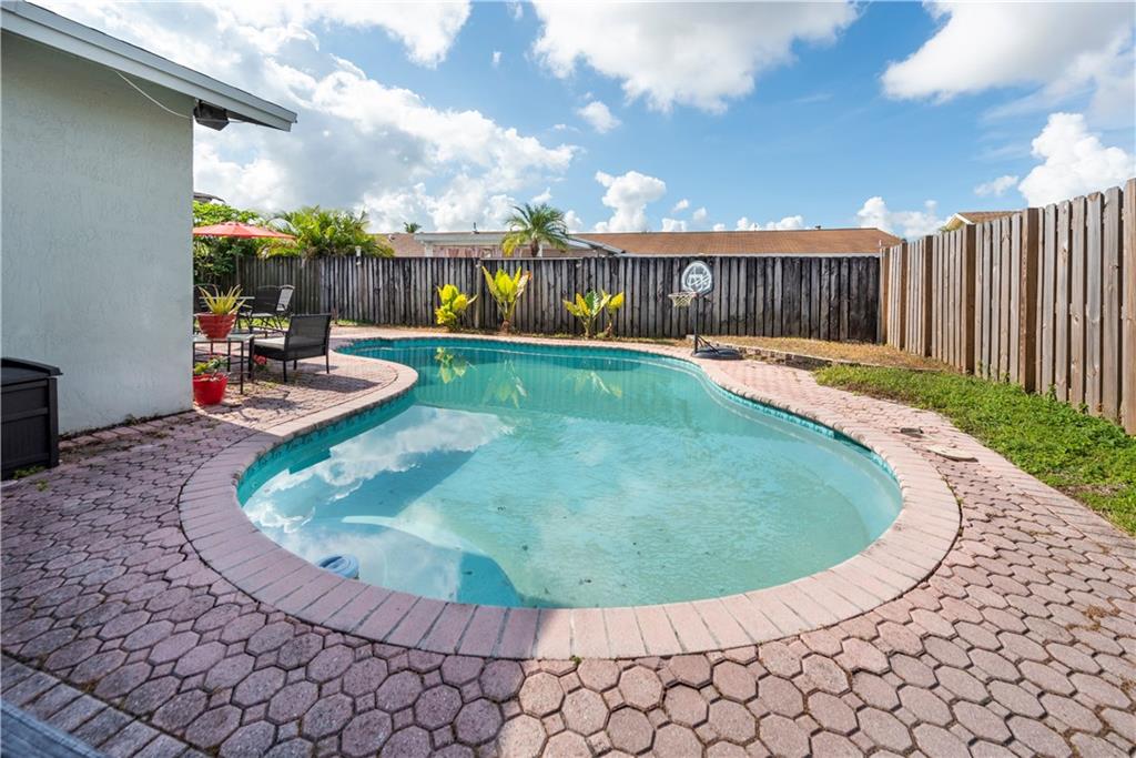 Sunrise Golf Village - Residential