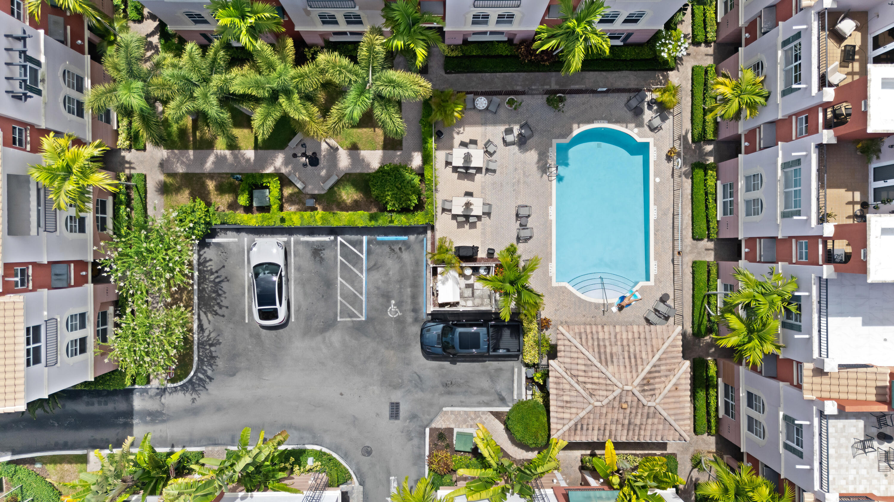 VILLA MEDICI CONDO - Residential