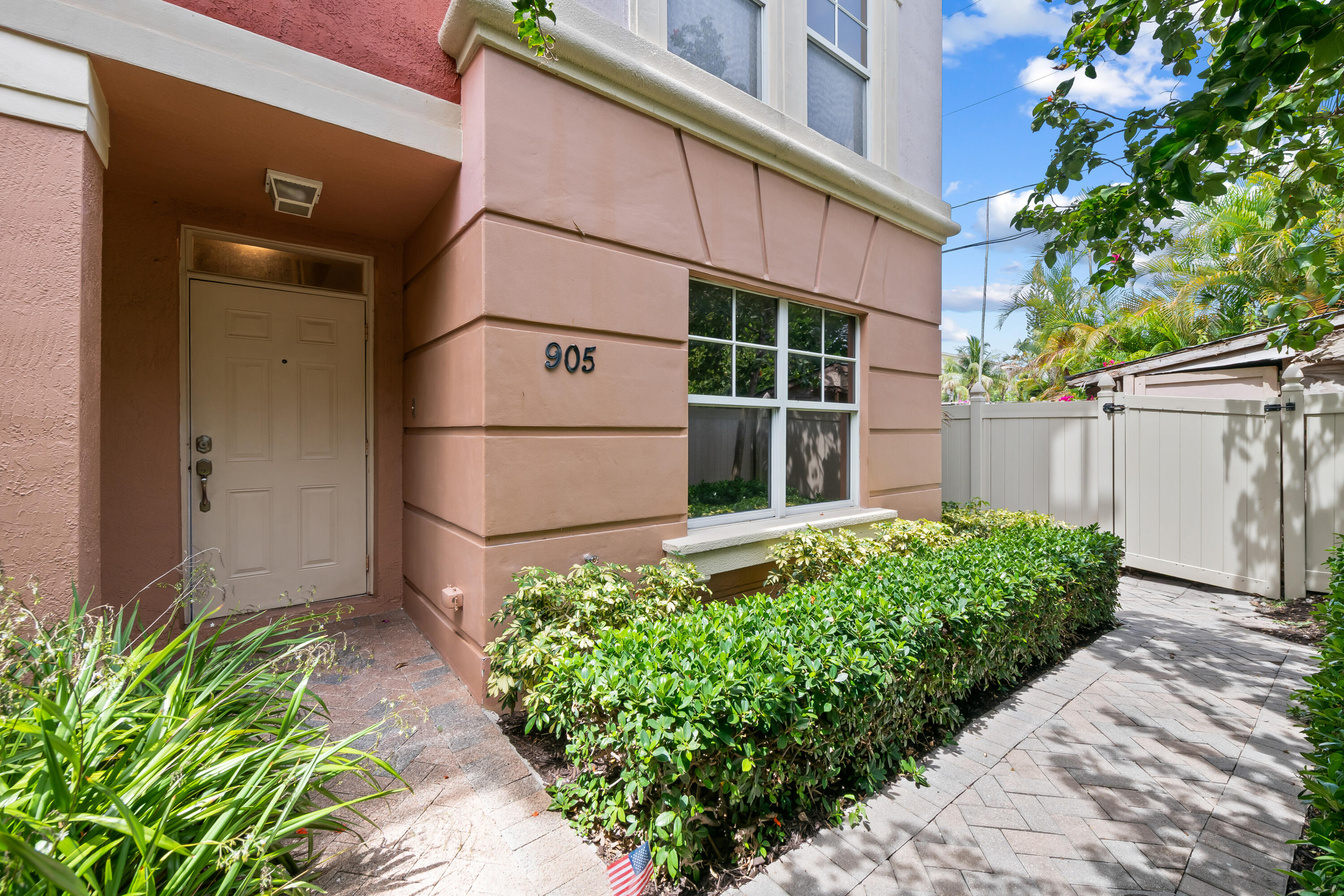 VILLA MEDICI CONDO - Residential