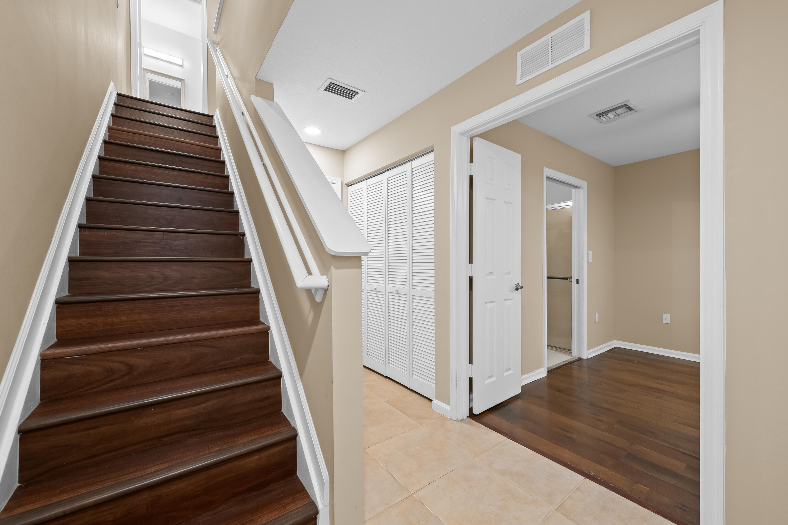 VILLA MEDICI CONDO - Residential