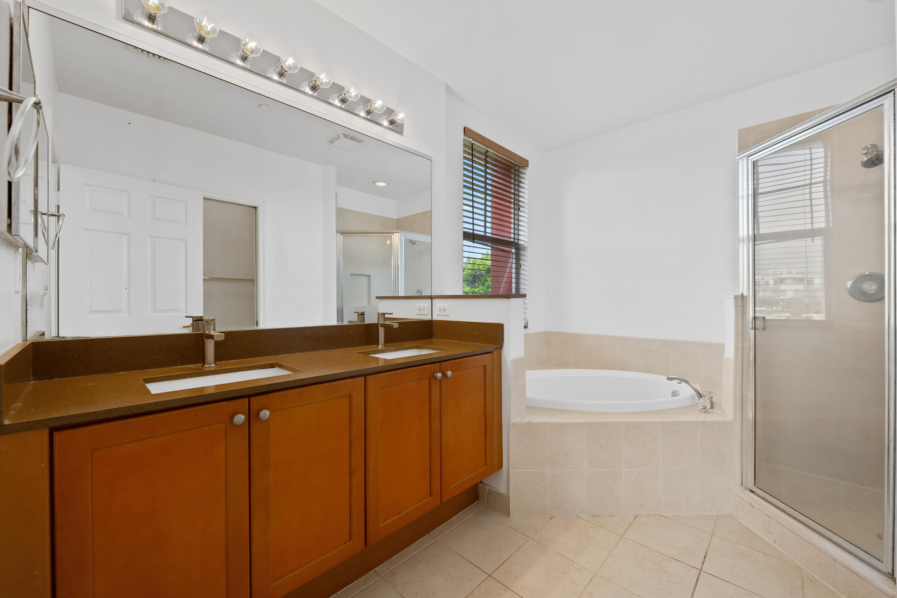 VILLA MEDICI CONDO - Residential