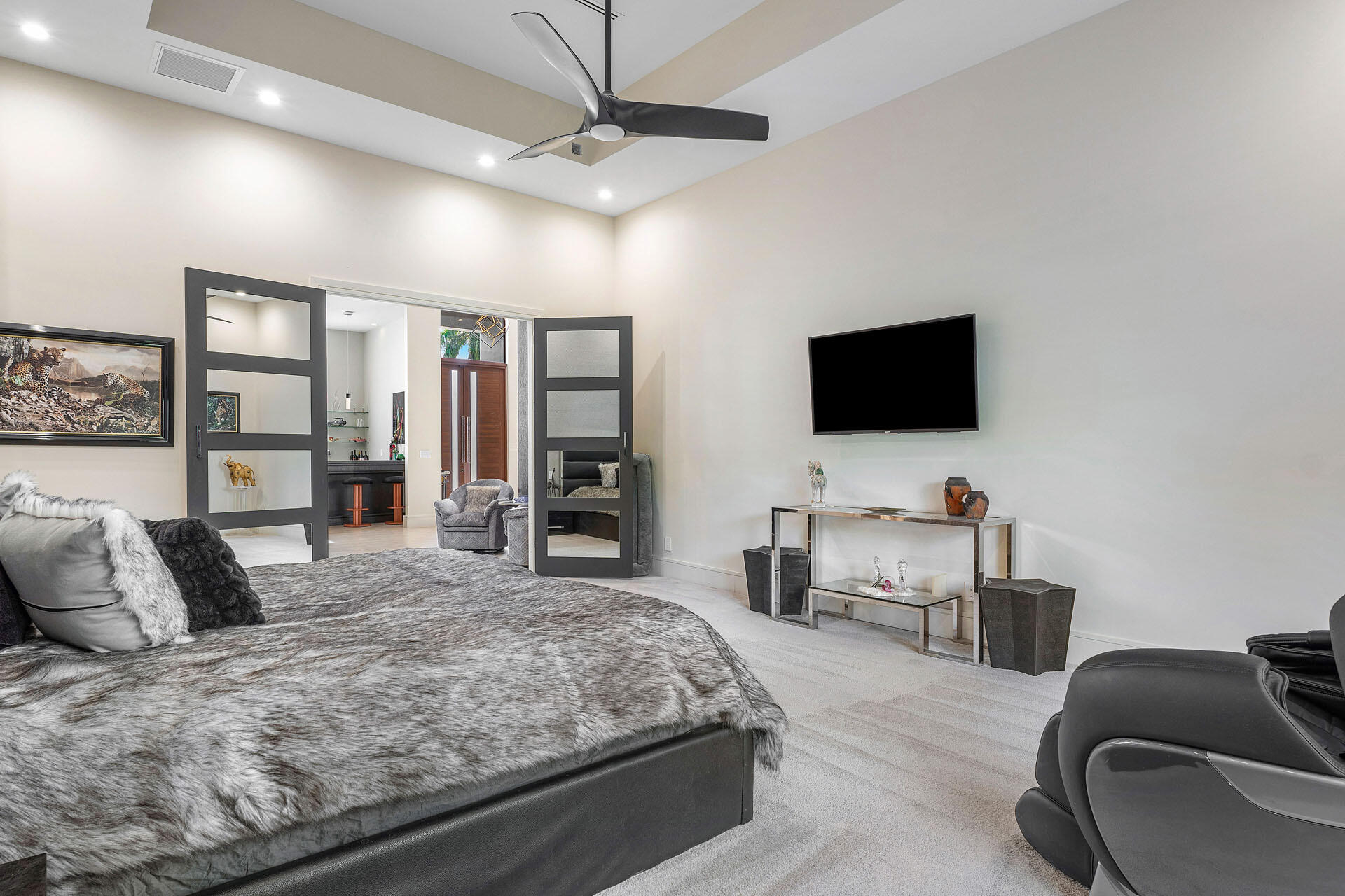 ROYAL PALM YACHT & COUNTRY CLUB - Residential